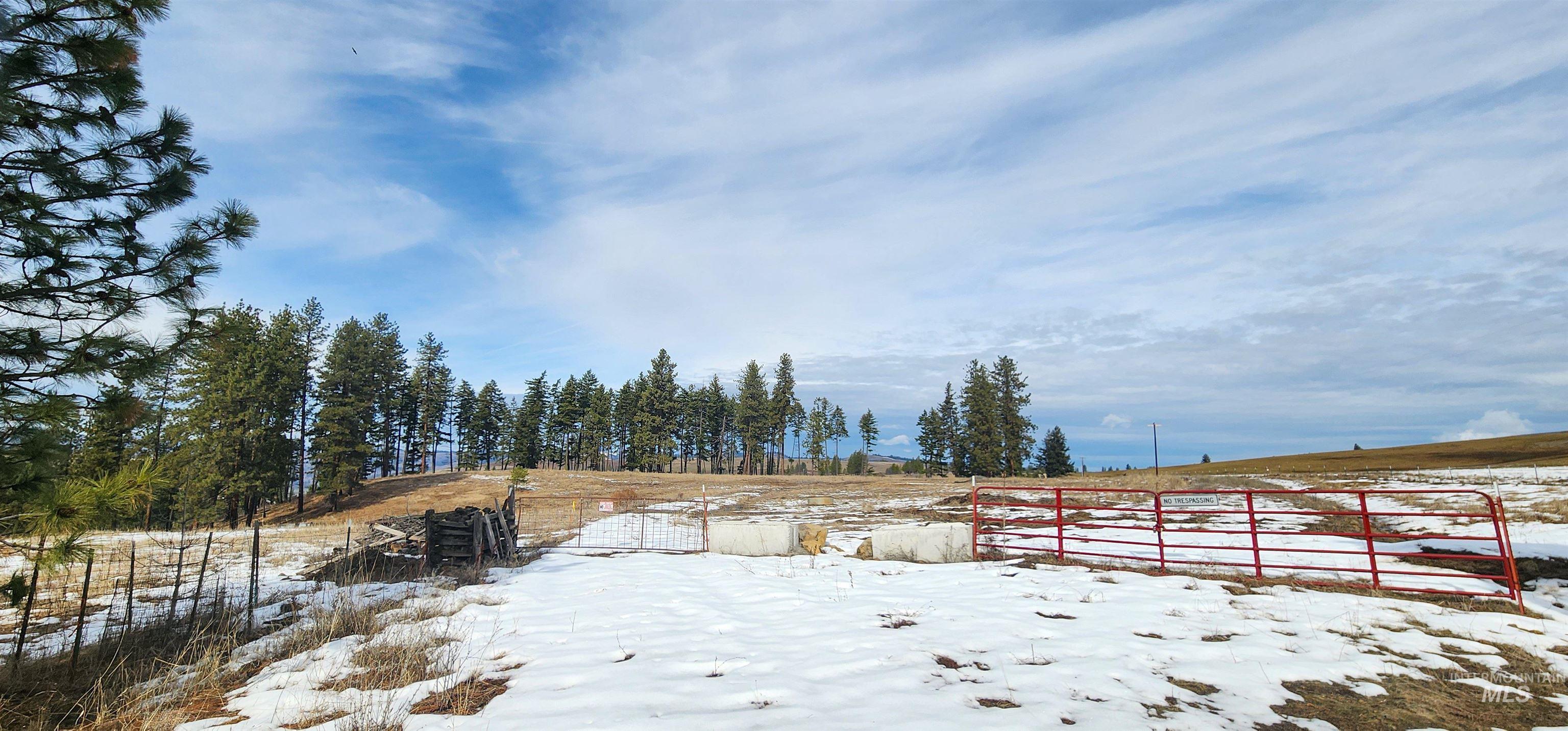 135 Sedona Trail Property Photo 2