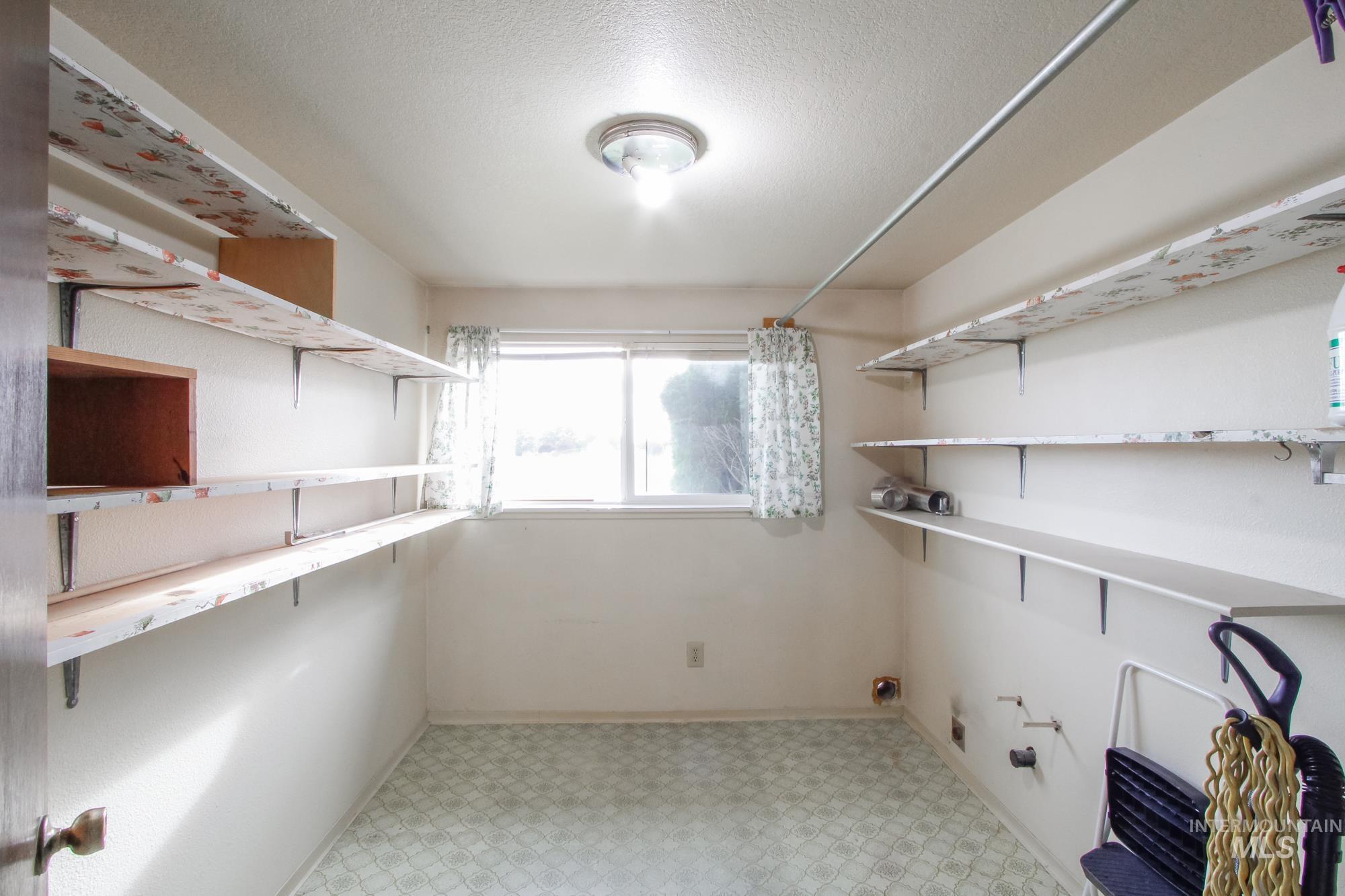 17050 Midland Blvd Property Photo 18