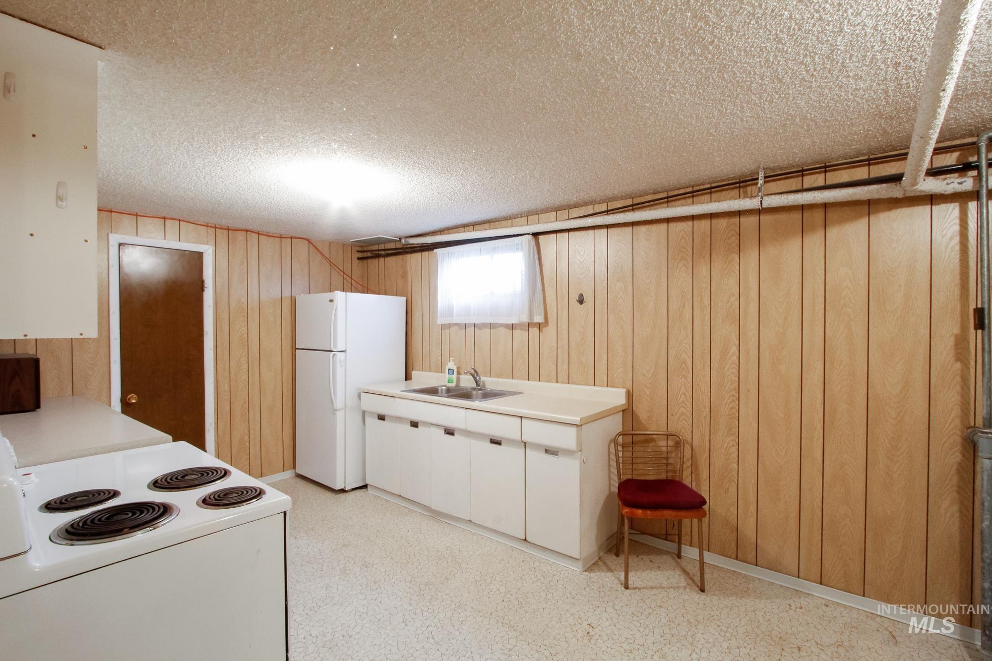 17050 Midland Blvd Property Photo 19