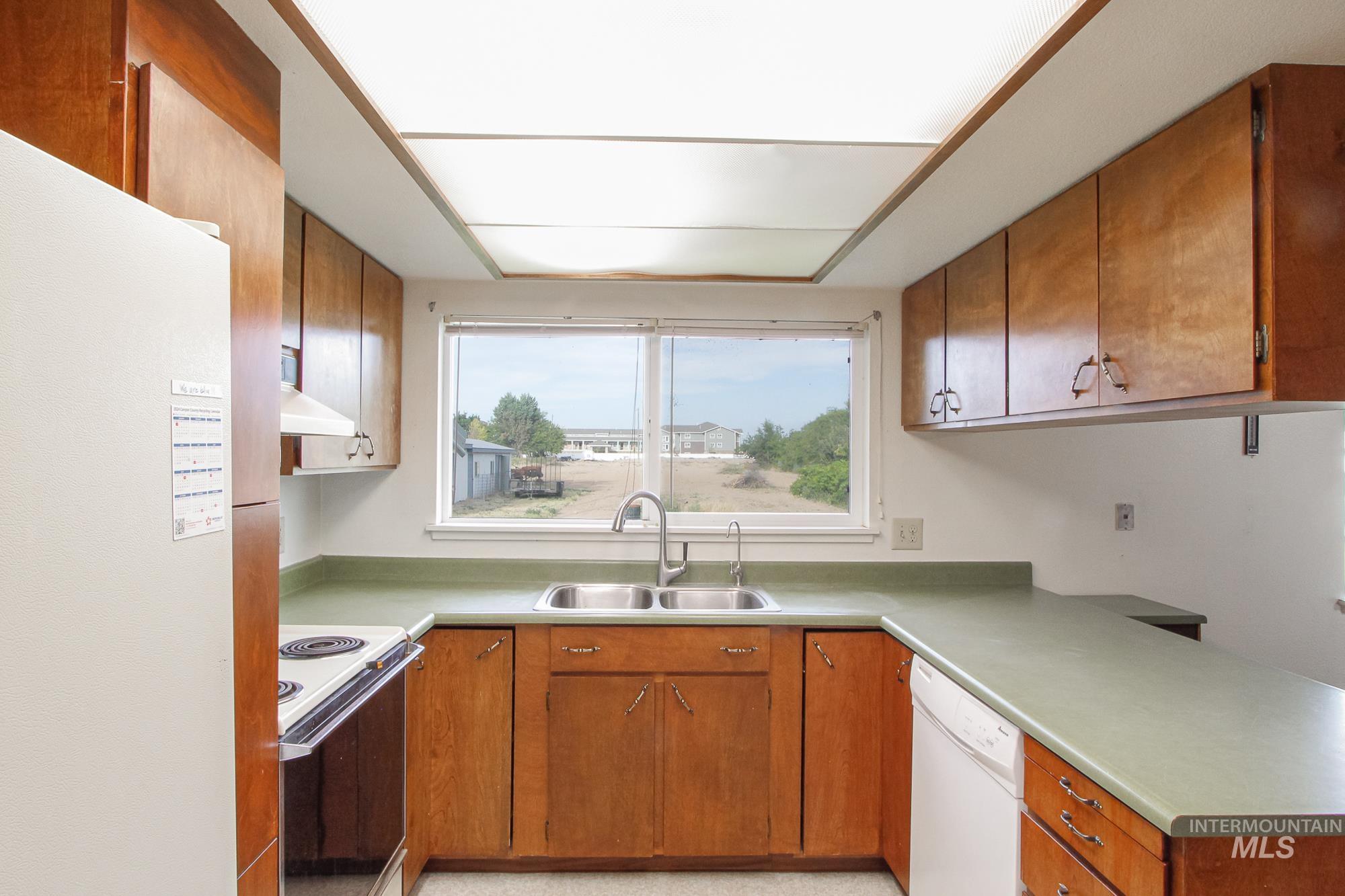 17050 Midland Blvd Property Photo 14