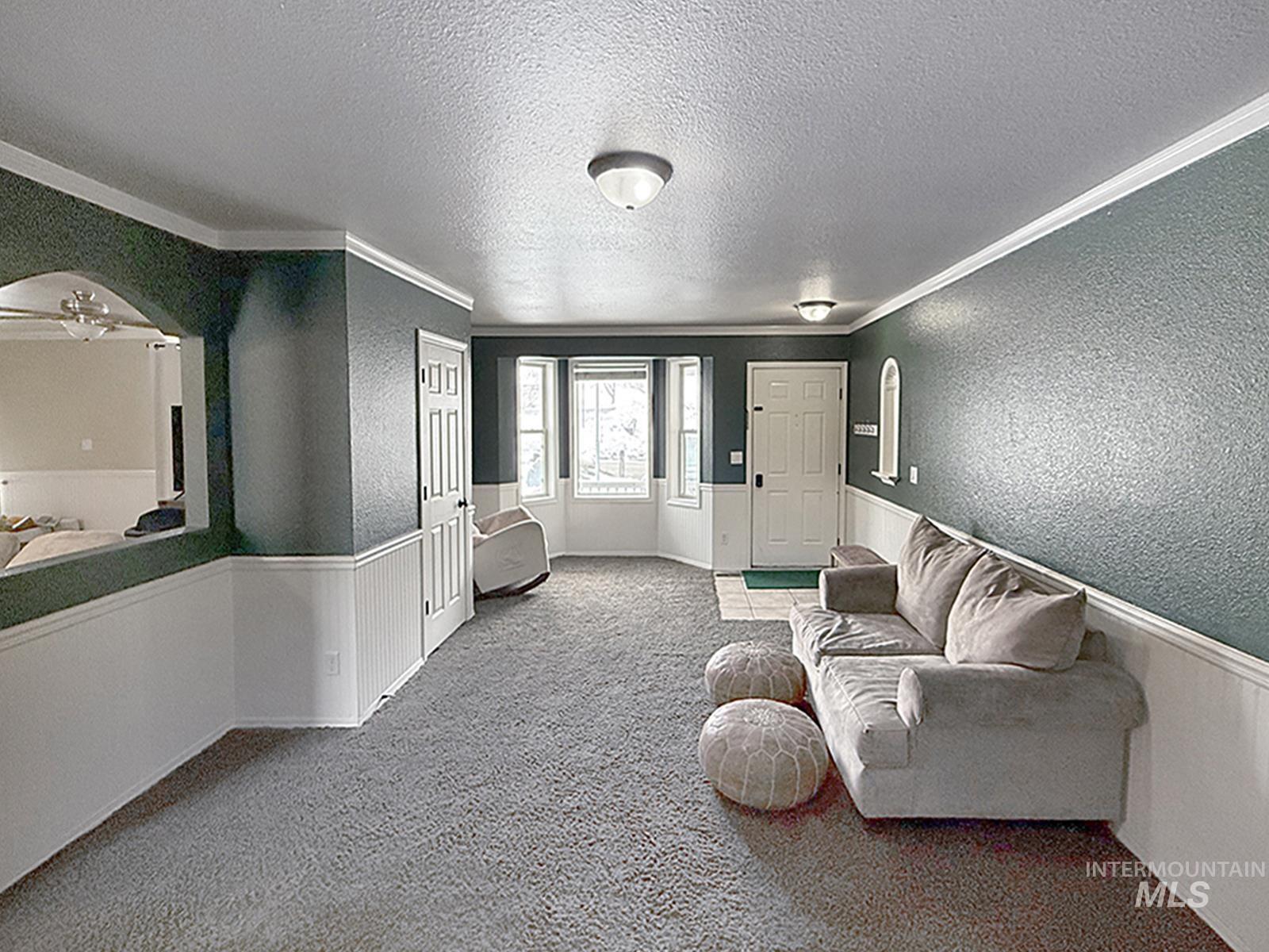 2262 Terrace Drive Property Photo 3