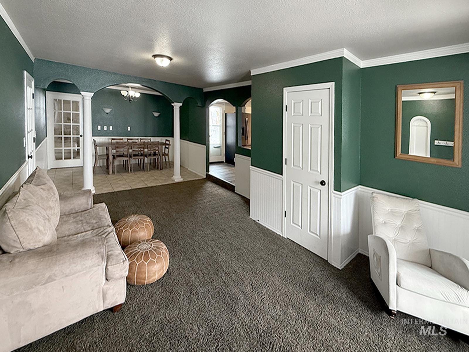 2262 Terrace Drive Property Photo 4
