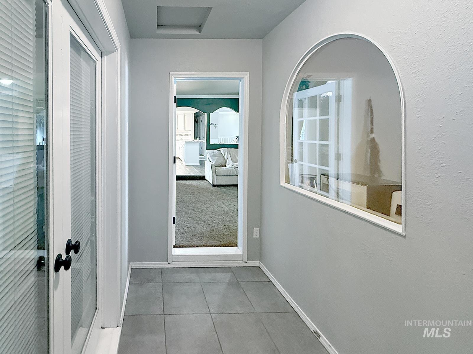 2262 Terrace Drive Property Photo 6