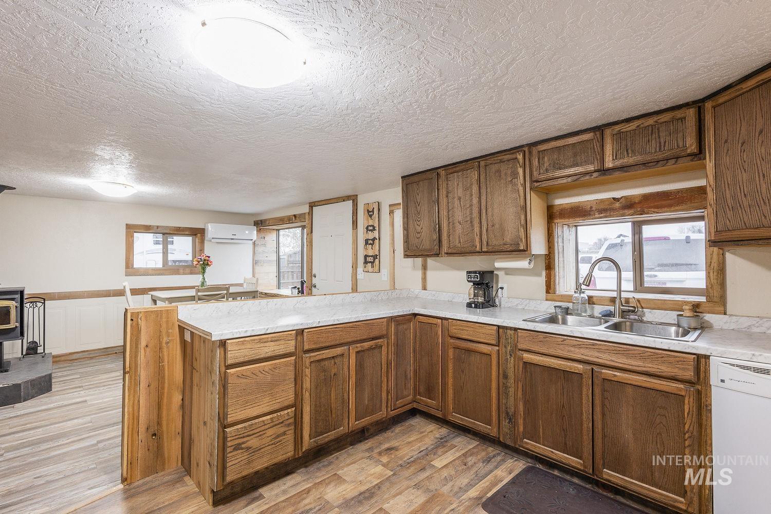 3124 E. Chicago St. Property Photo 10