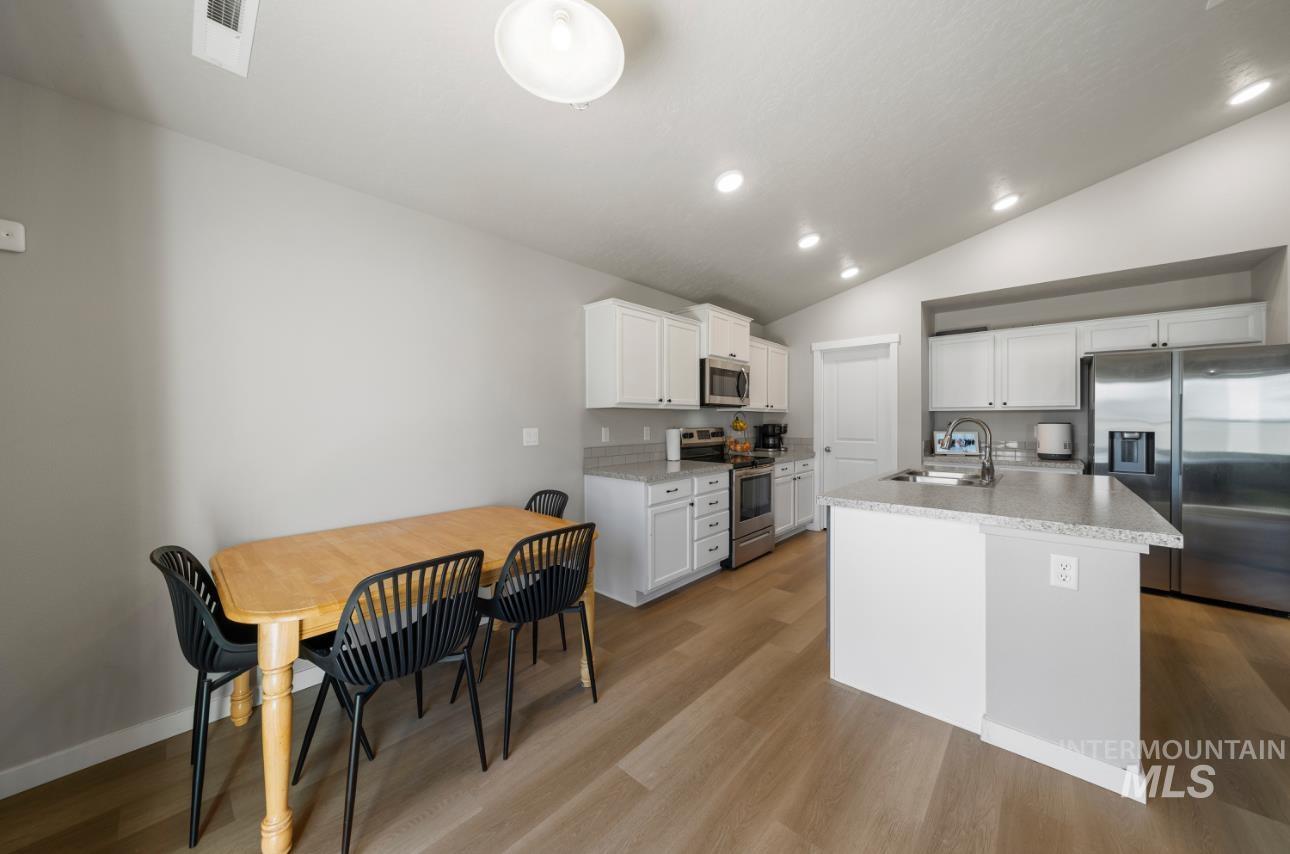 12443 Varga St. Property Photo 9