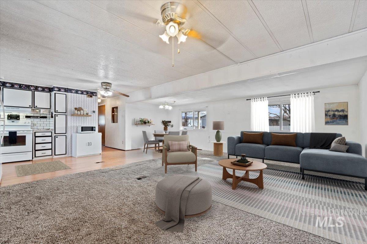 157 S Sunlight Avenue Property Photo 1