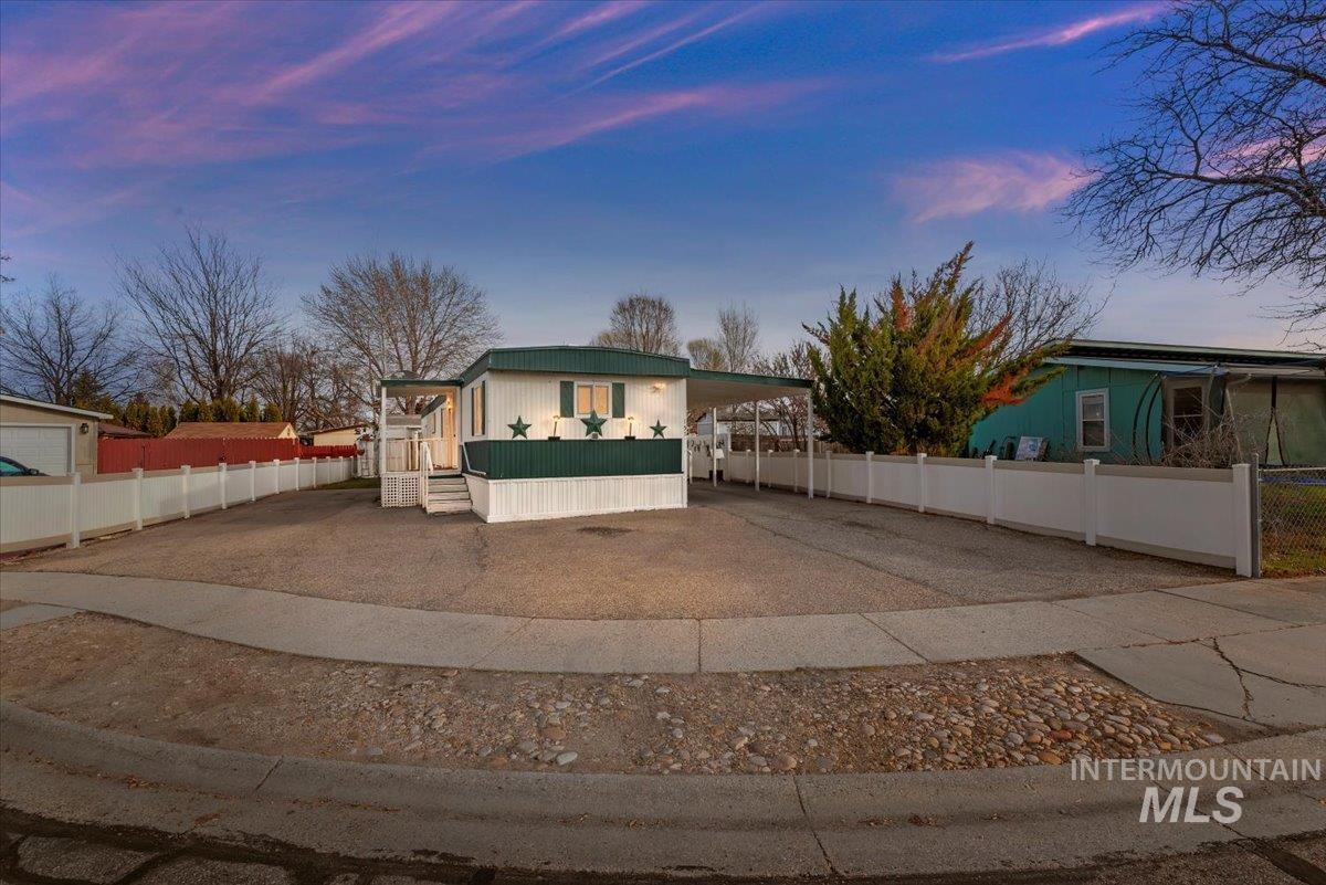 157 S Sunlight Avenue Property Photo 3