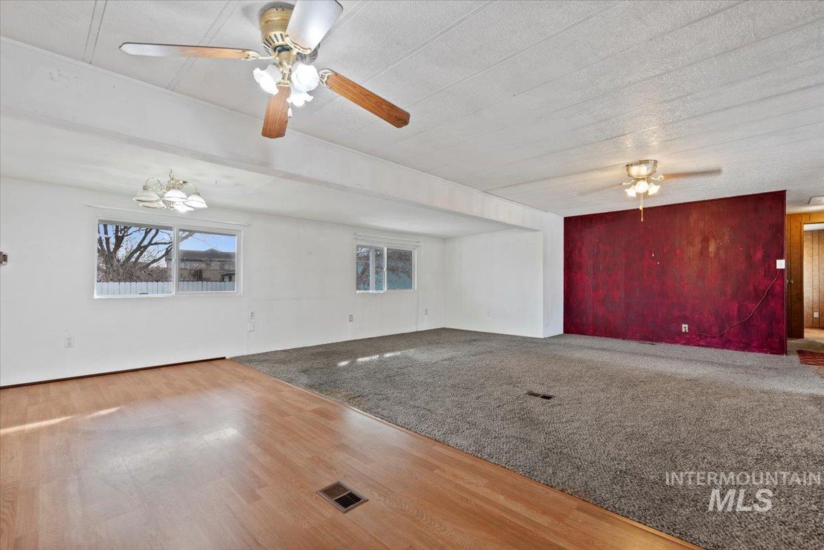 157 S Sunlight Avenue Property Photo 8