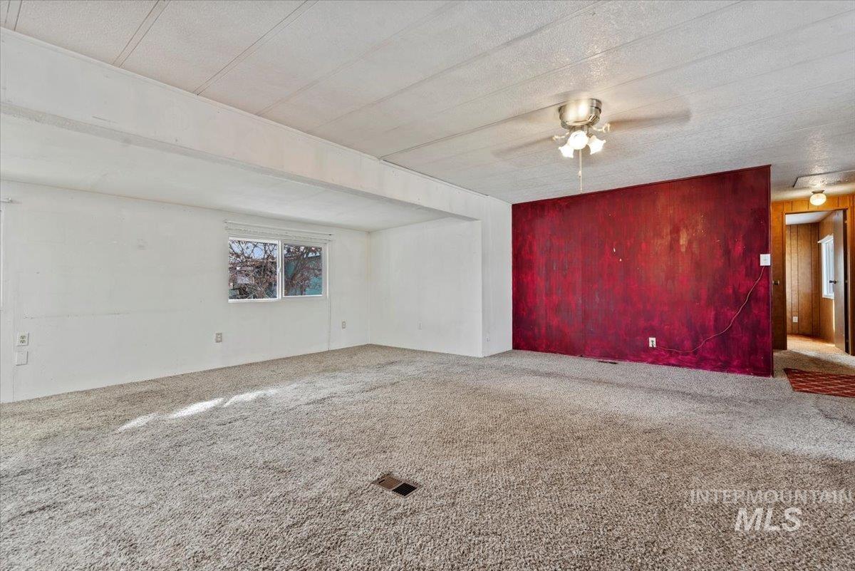 157 S Sunlight Avenue Property Photo 9