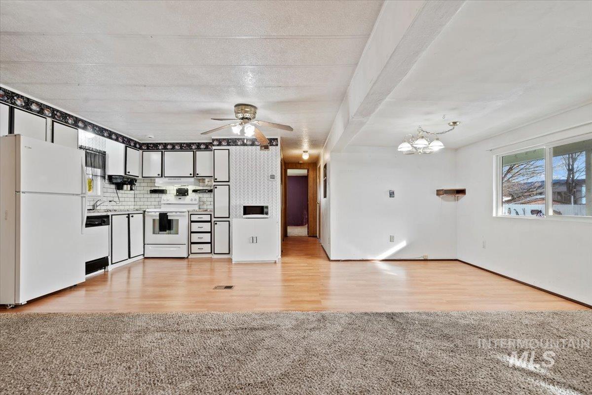 157 S Sunlight Avenue Property Photo 14