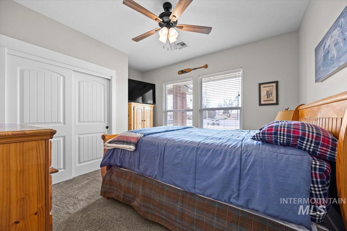1894 Crawford Ln Property Photo 29