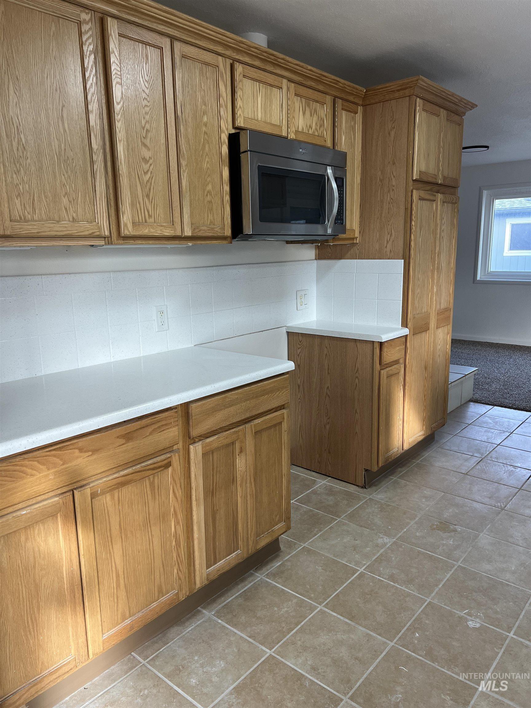 2311 Colorado Ave. Property Photo 8