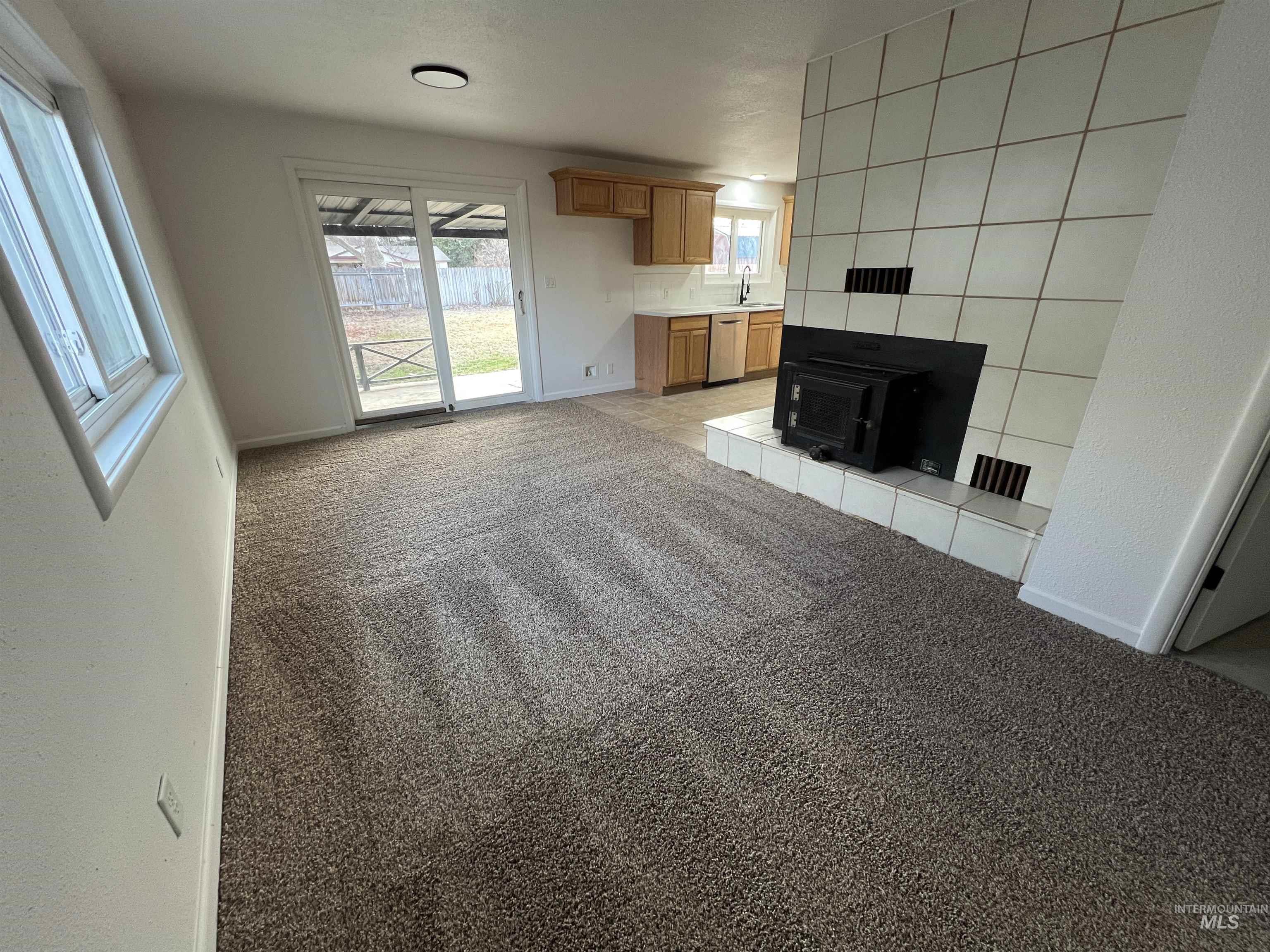 2311 Colorado Ave. Property Photo 12