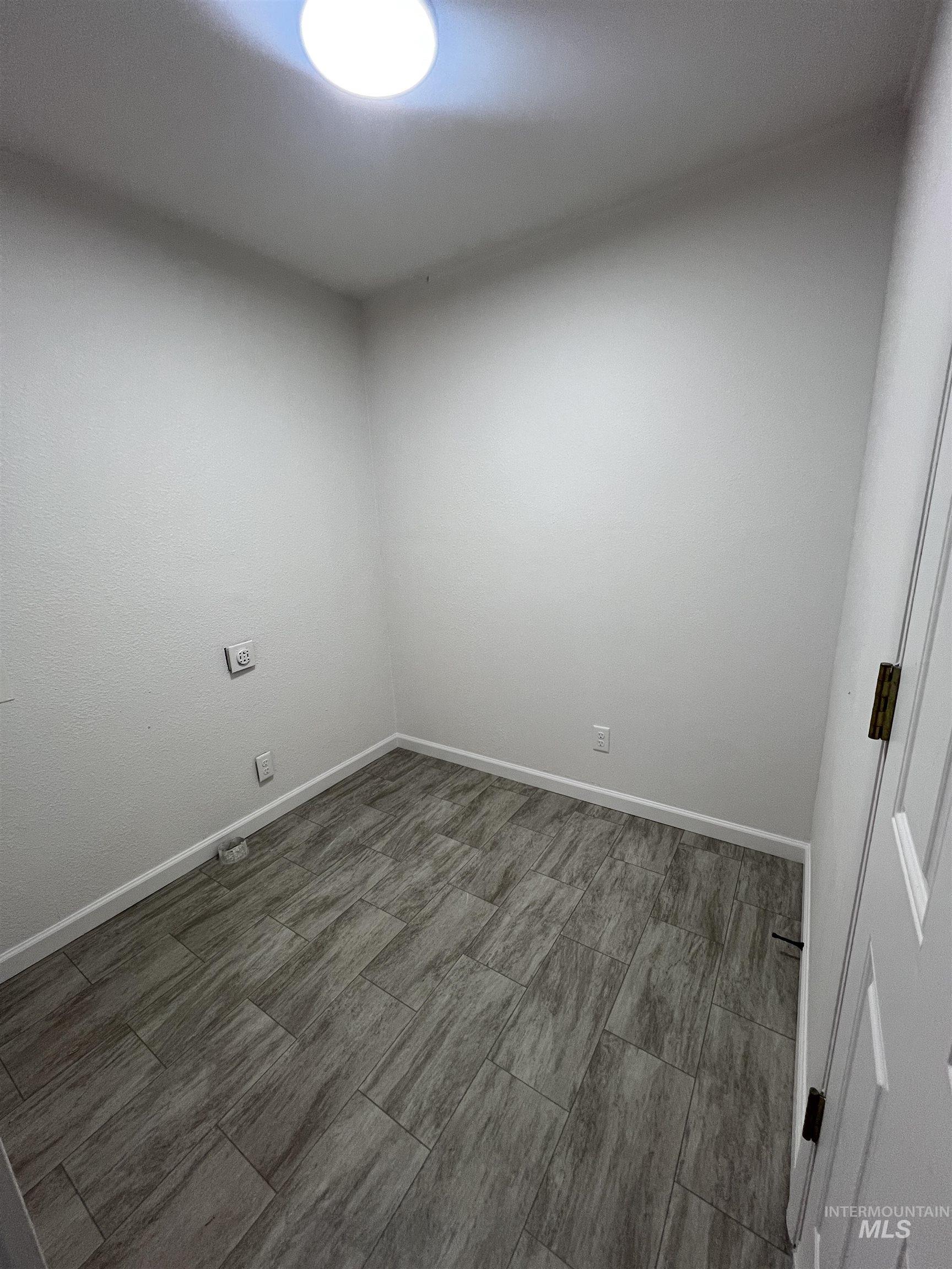 2311 Colorado Ave. Property Photo 14
