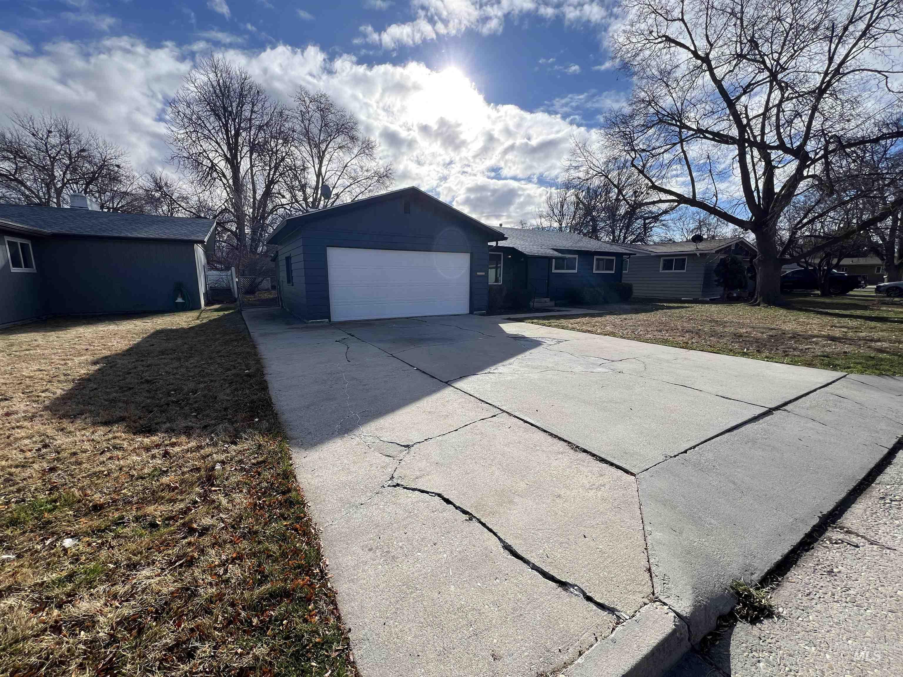 2311 Colorado Ave. Property Photo 27
