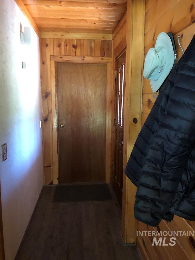 9606 Packer John Rd Property Photo 17