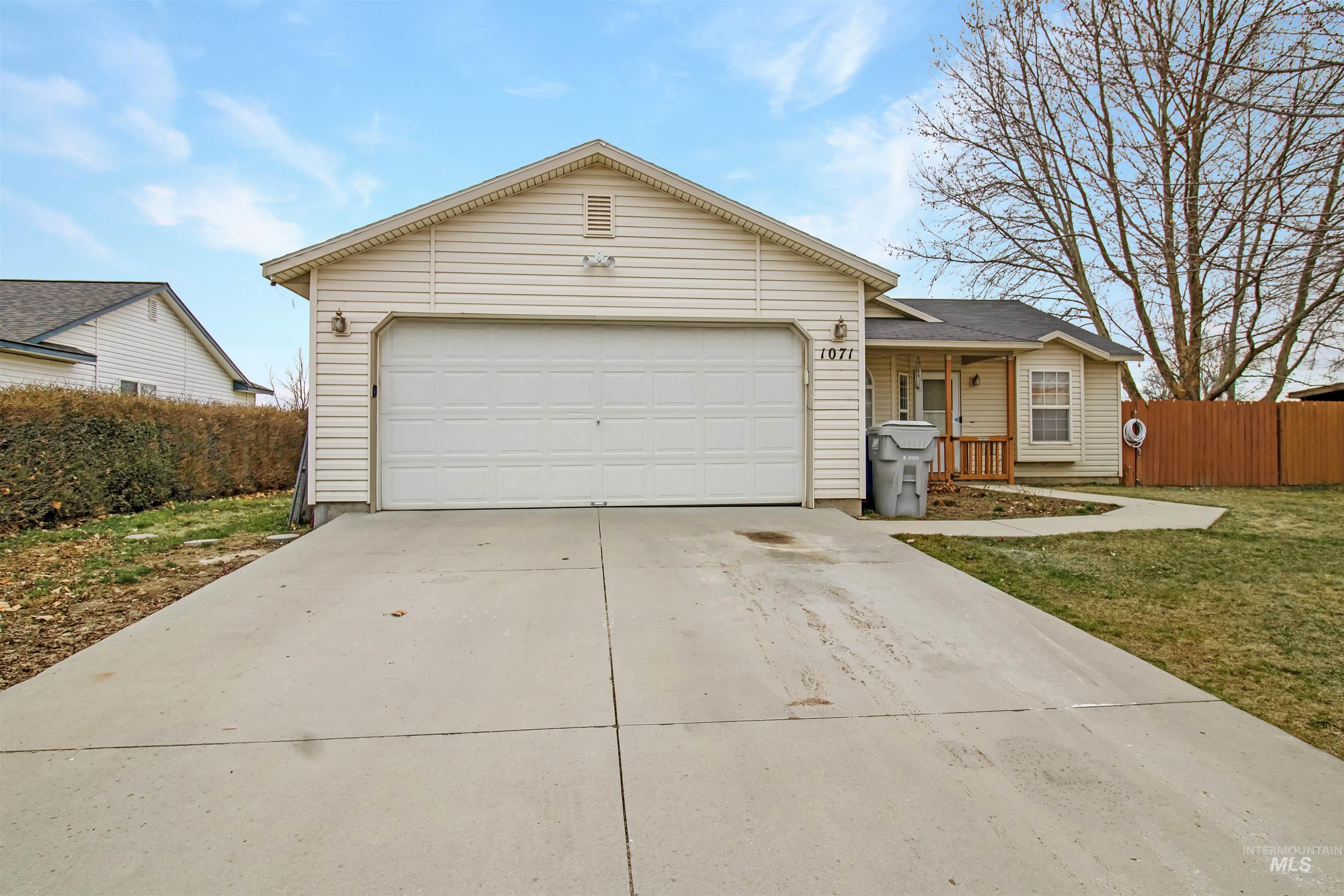 Johnson Pk Est Real Estate Listings Main Image