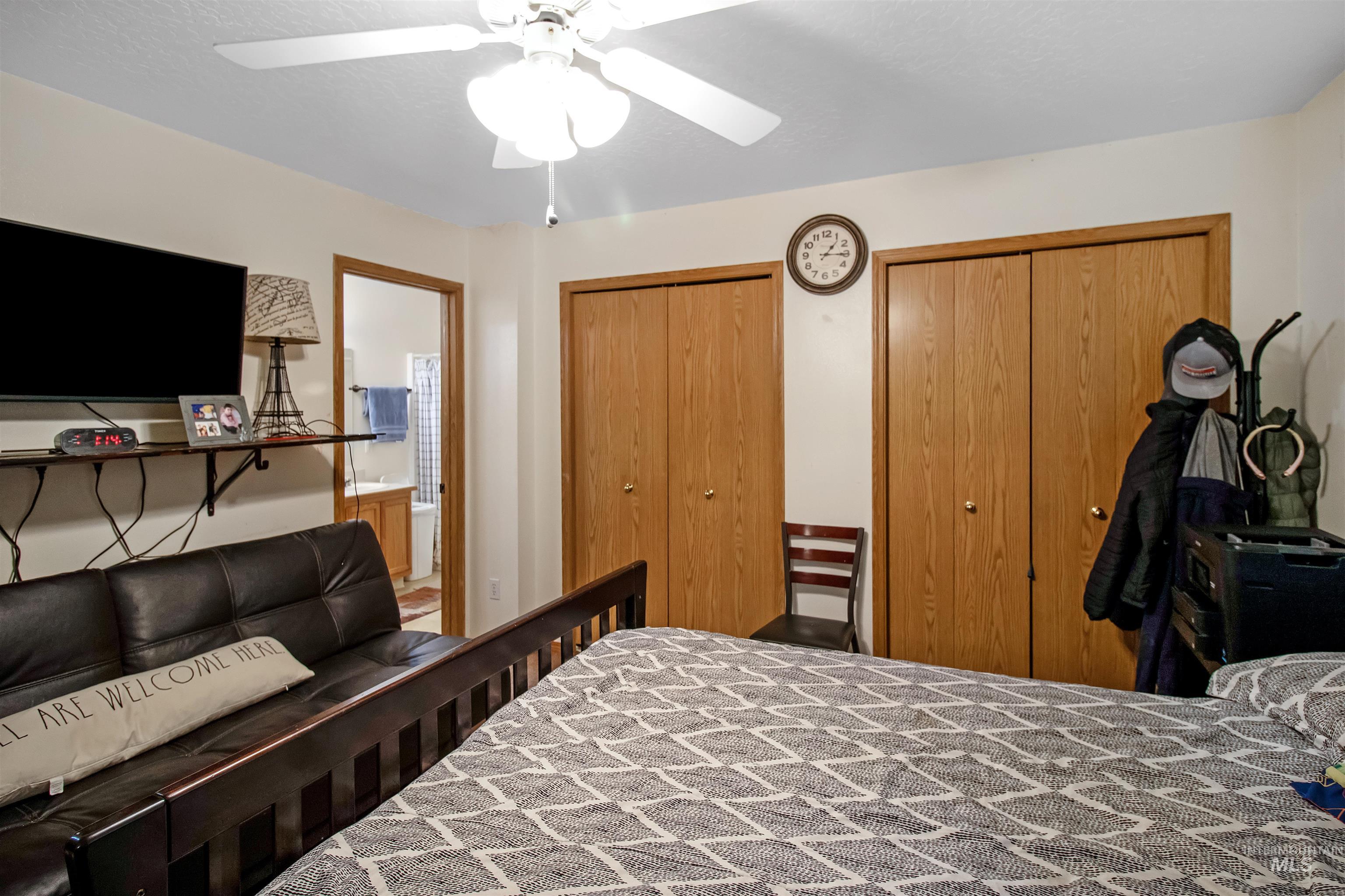1071 Valley Ct Property Photo 11