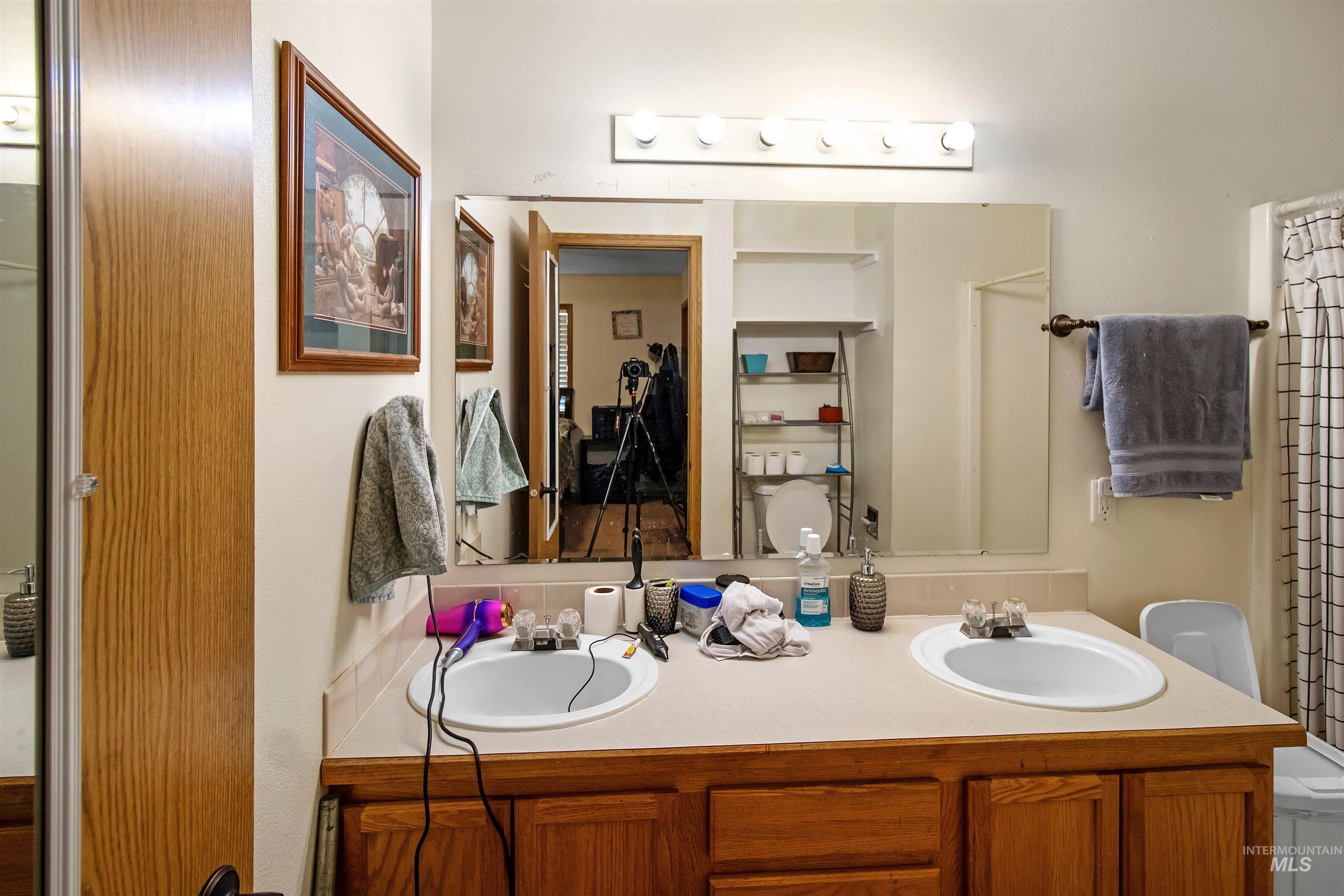 1071 Valley Ct Property Photo 12