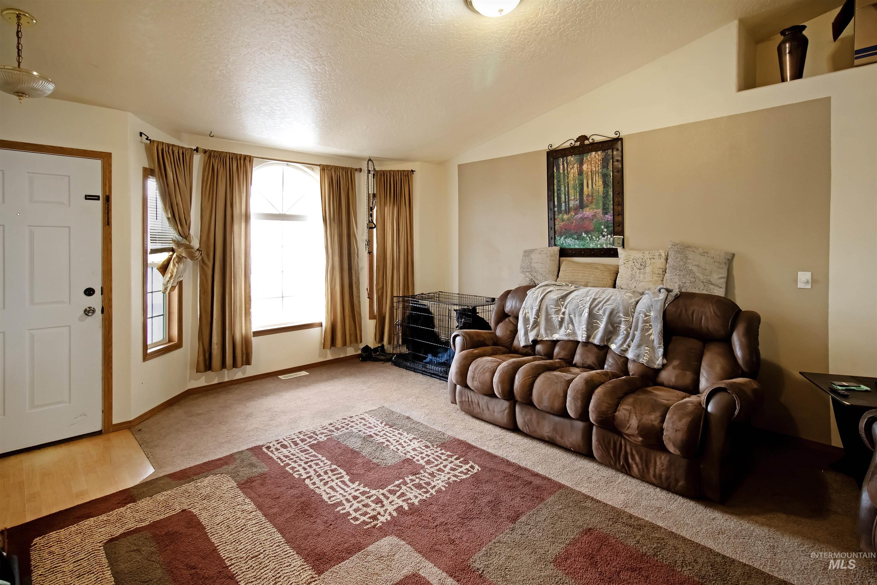 1071 Valley Ct Property Photo 14