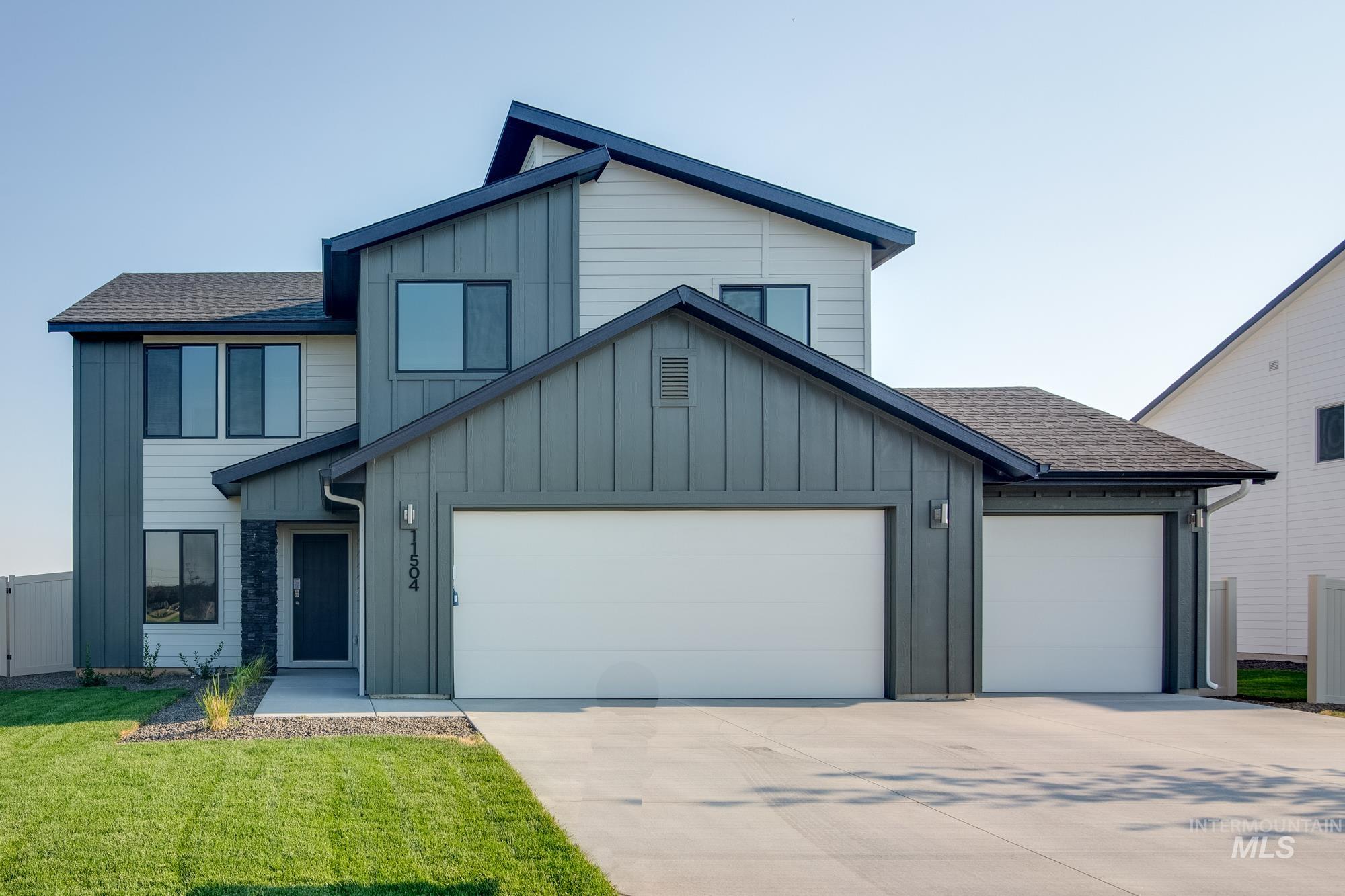 Mountain Home Real Estate Listings Main Image