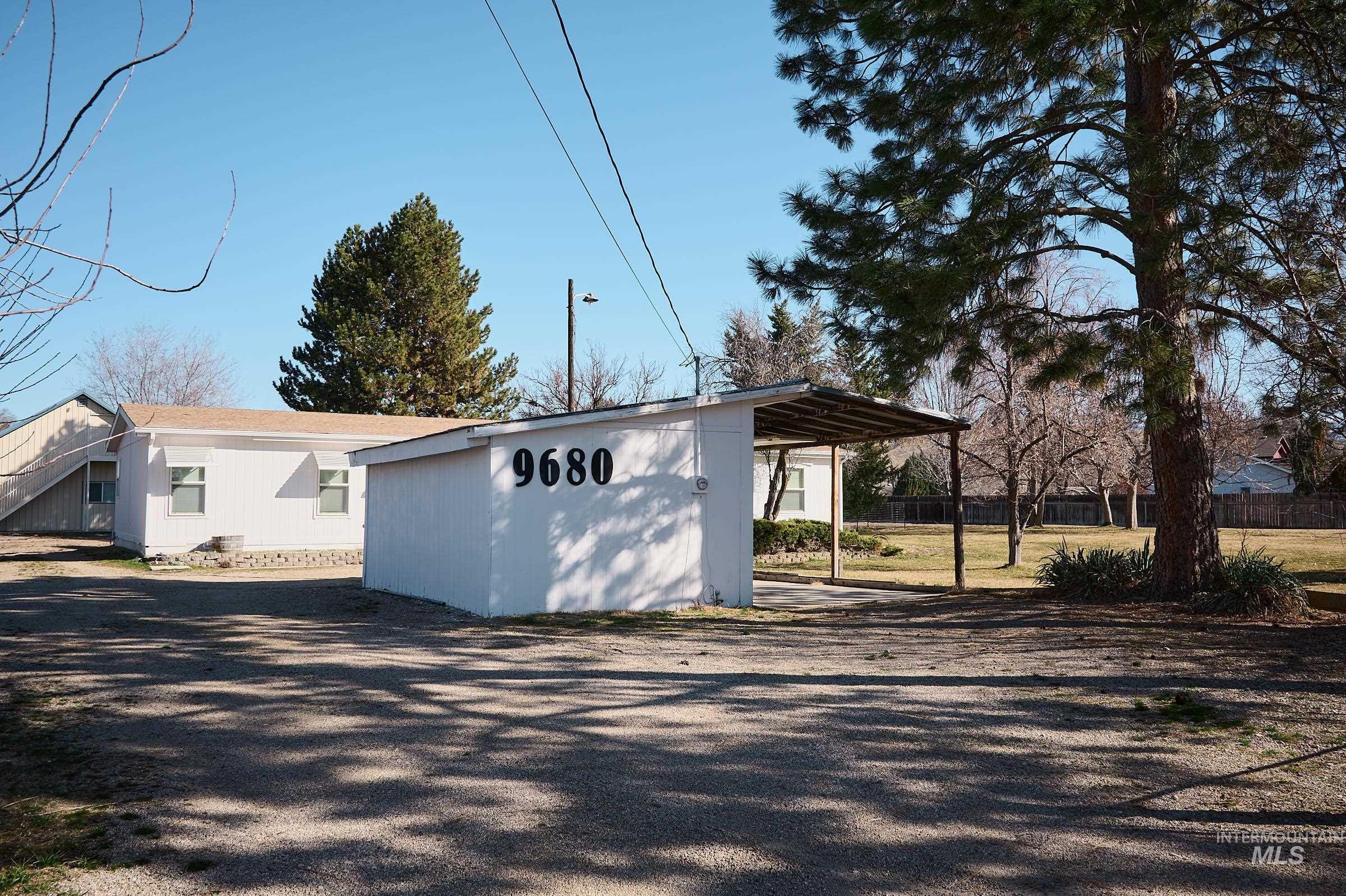 9680 W Utahna Rd Property Photo