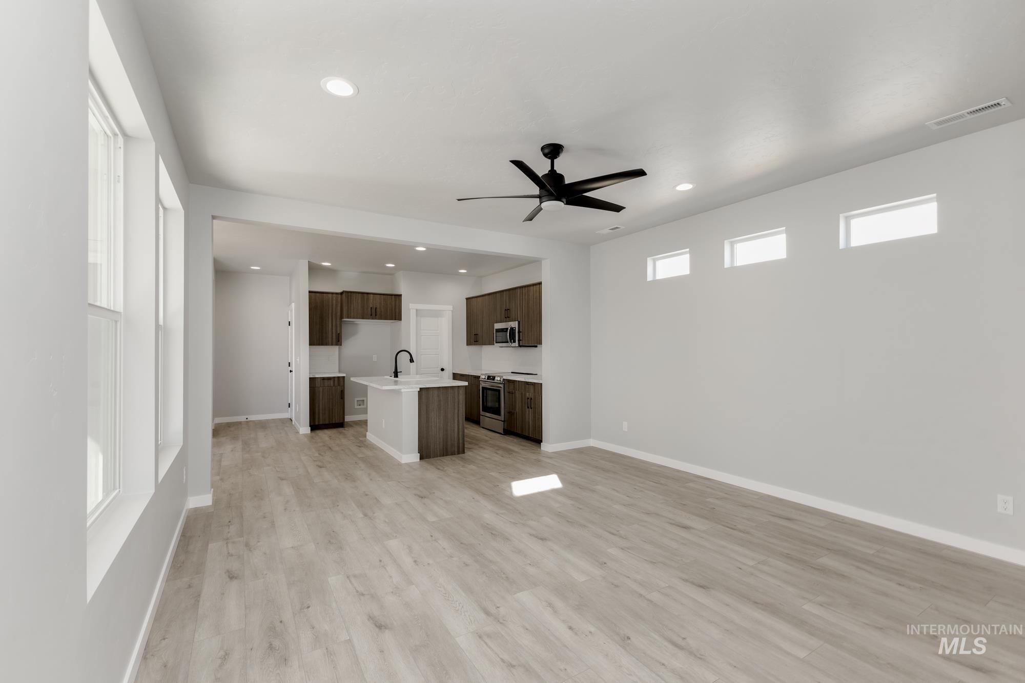 4369 N Magical Creek Ave Property Photo 7
