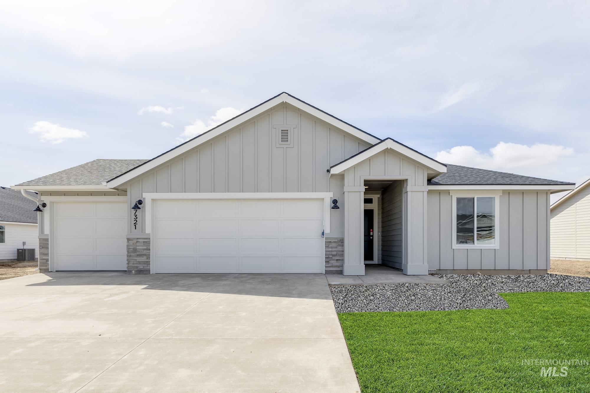 7321 E Shields Dr Property Photo
