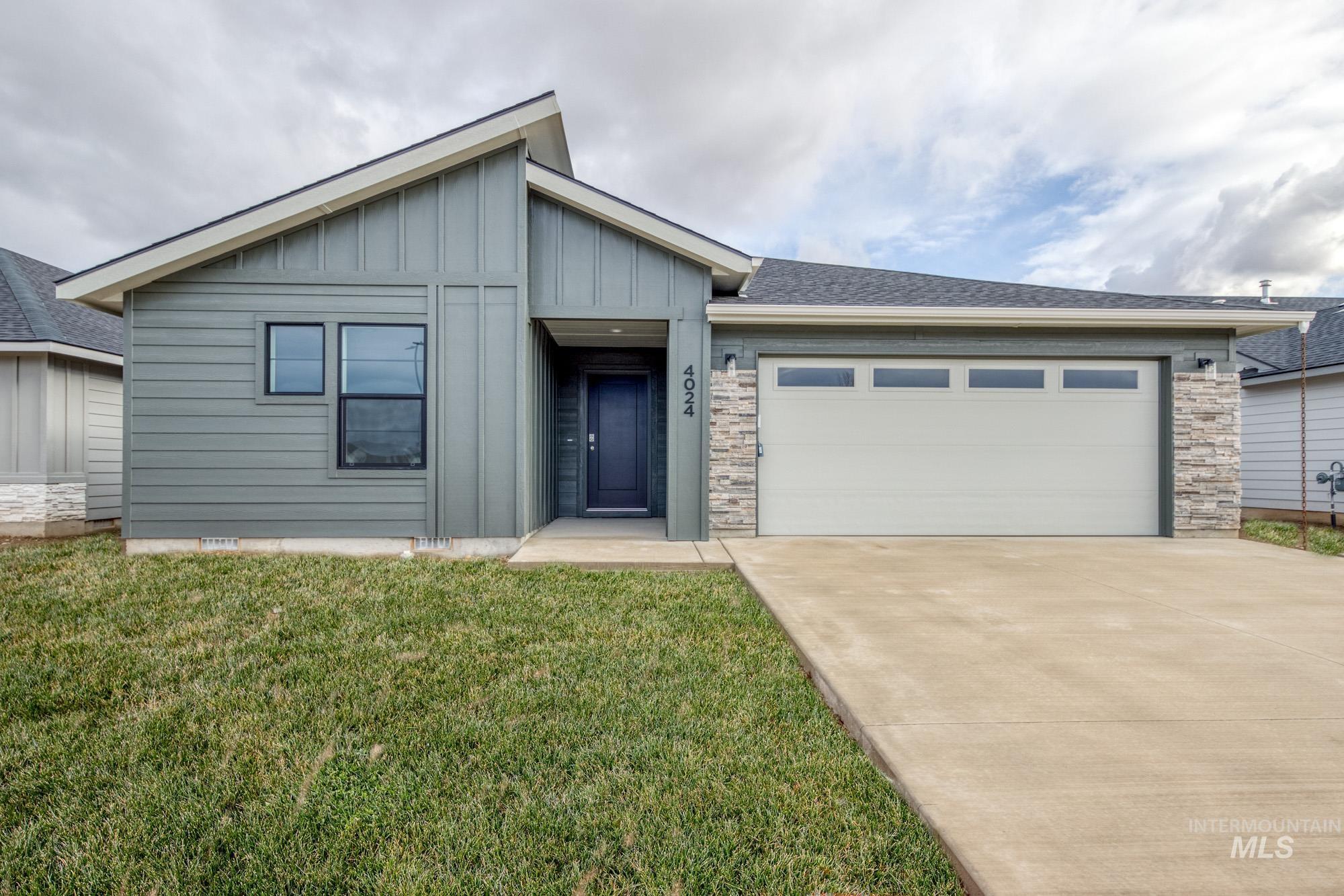 7318 E Dripping Springs Dr Property Photo