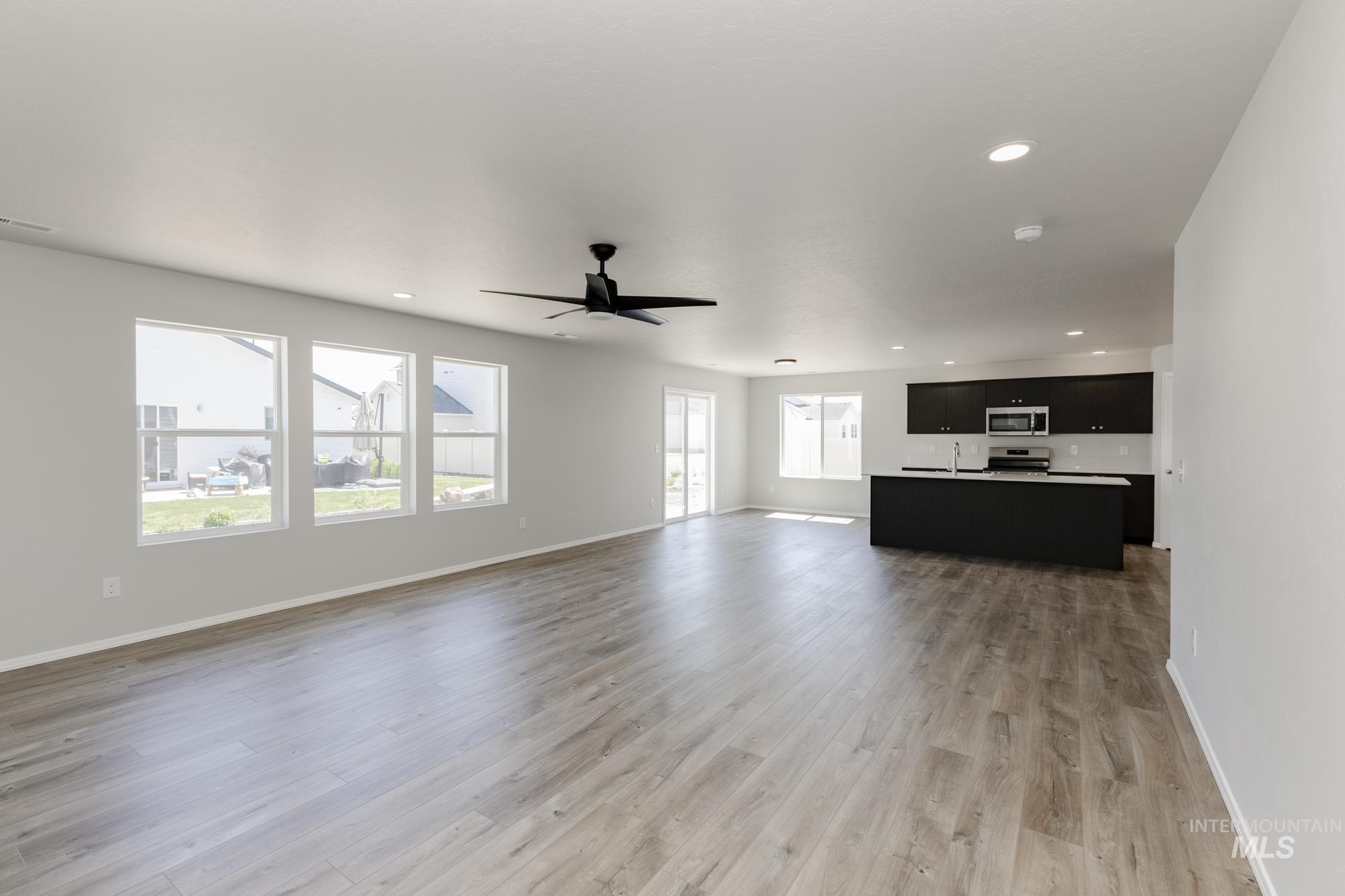 318 Jadeite Ave Property Photo 6