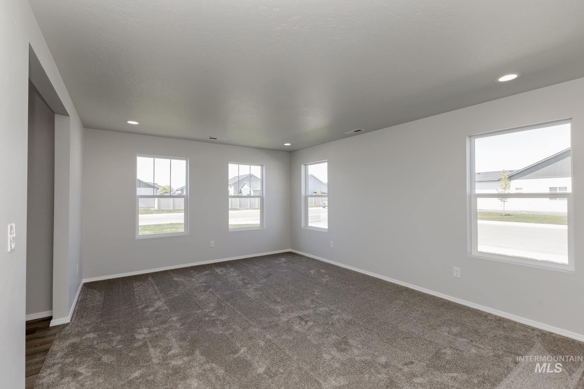 318 Jadeite Ave Property Photo 12