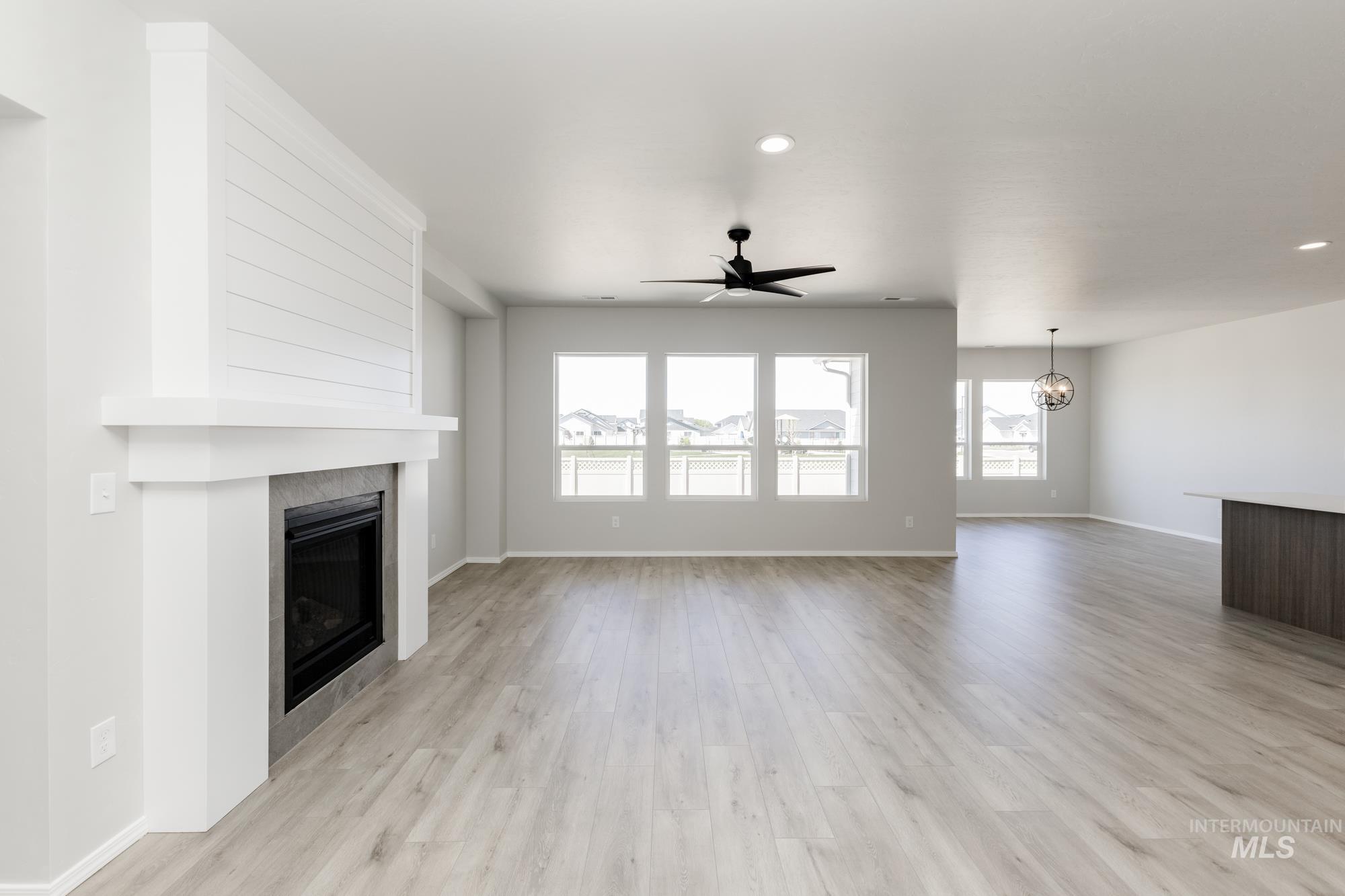 303 Gold Nugget Ave Property Photo 9