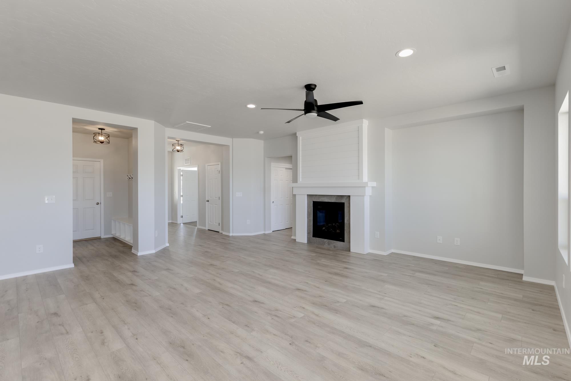 303 Gold Nugget Ave Property Photo 11