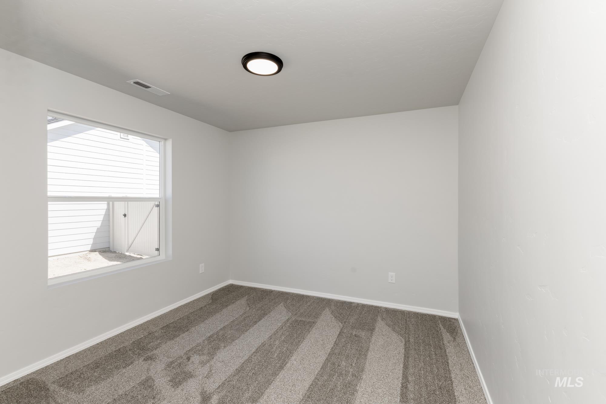 303 Gold Nugget Ave Property Photo 13