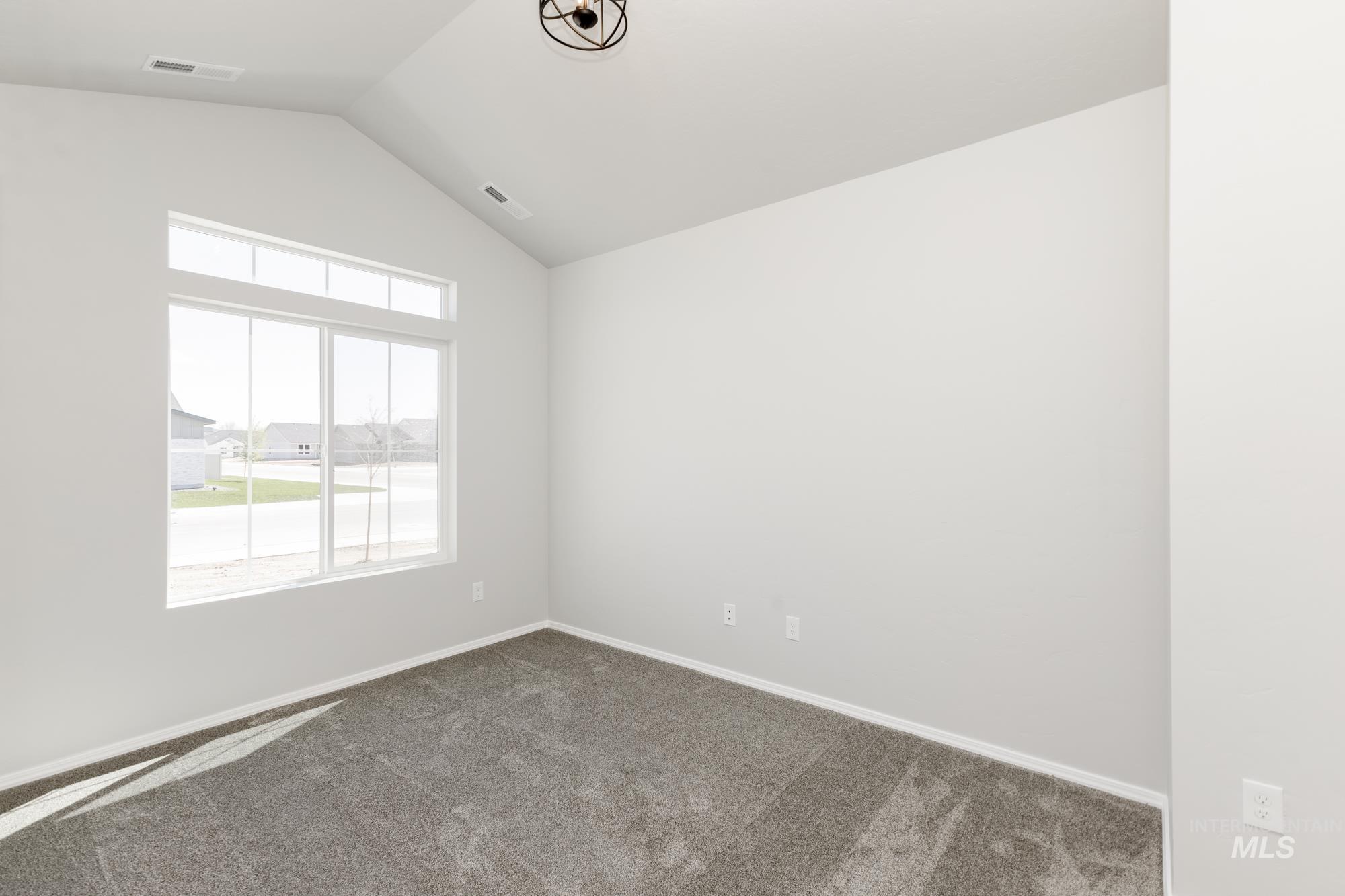 303 Gold Nugget Ave Property Photo 18