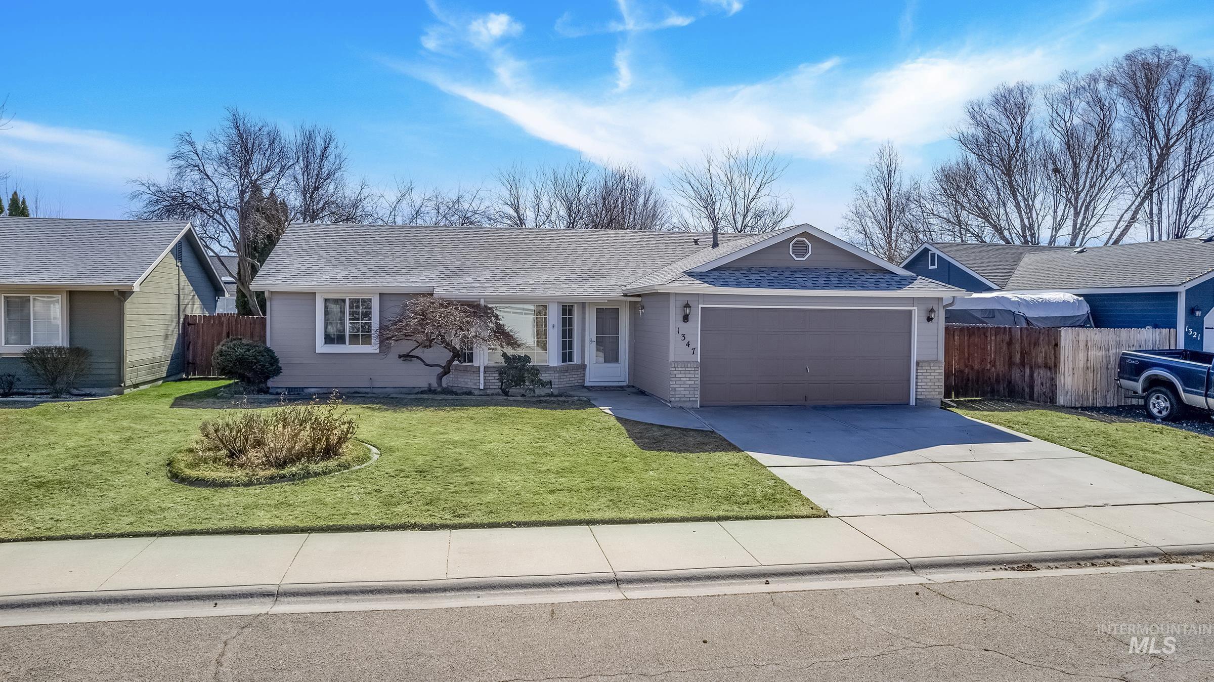Danbury Fair Su Real Estate Listings Main Image