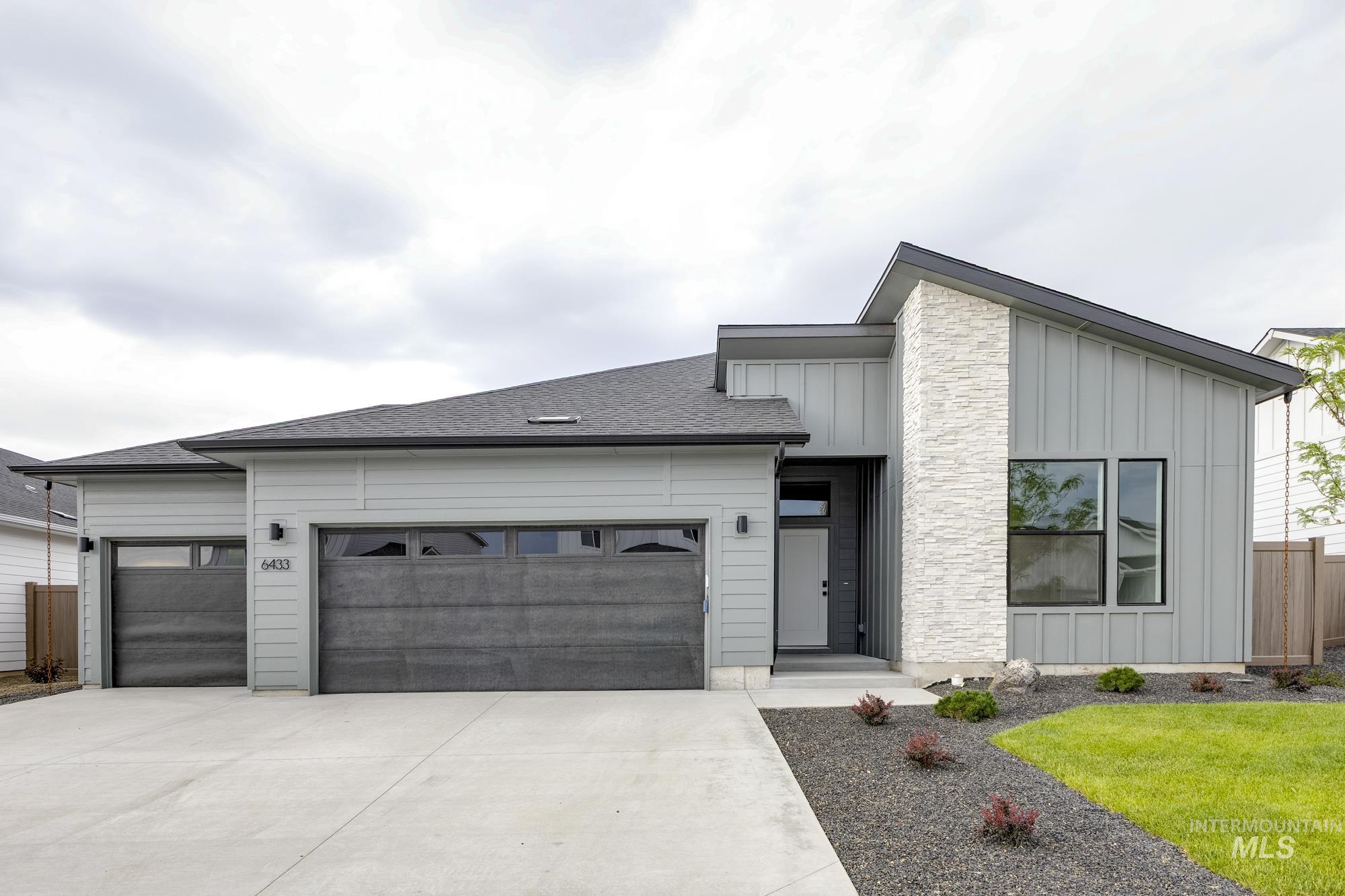 6433 S Banded Eagle Way Property Photo 1