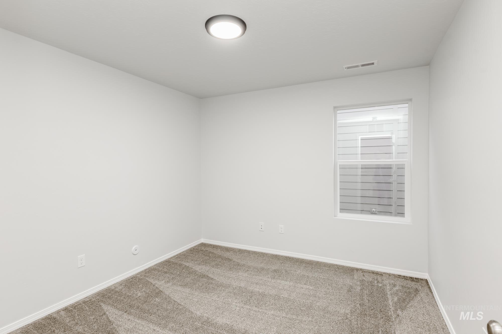 197 N Coltsfoot Ave Property Photo 13