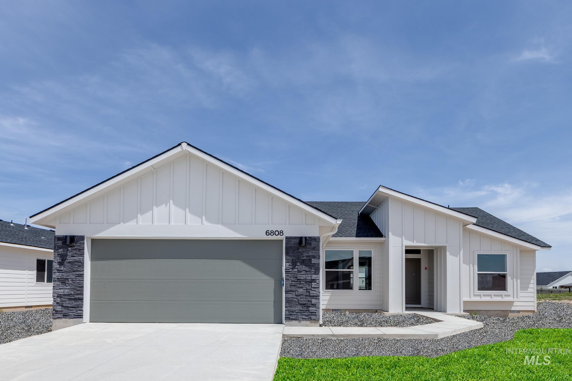 6808 S Lumberton Way Property Photo 1