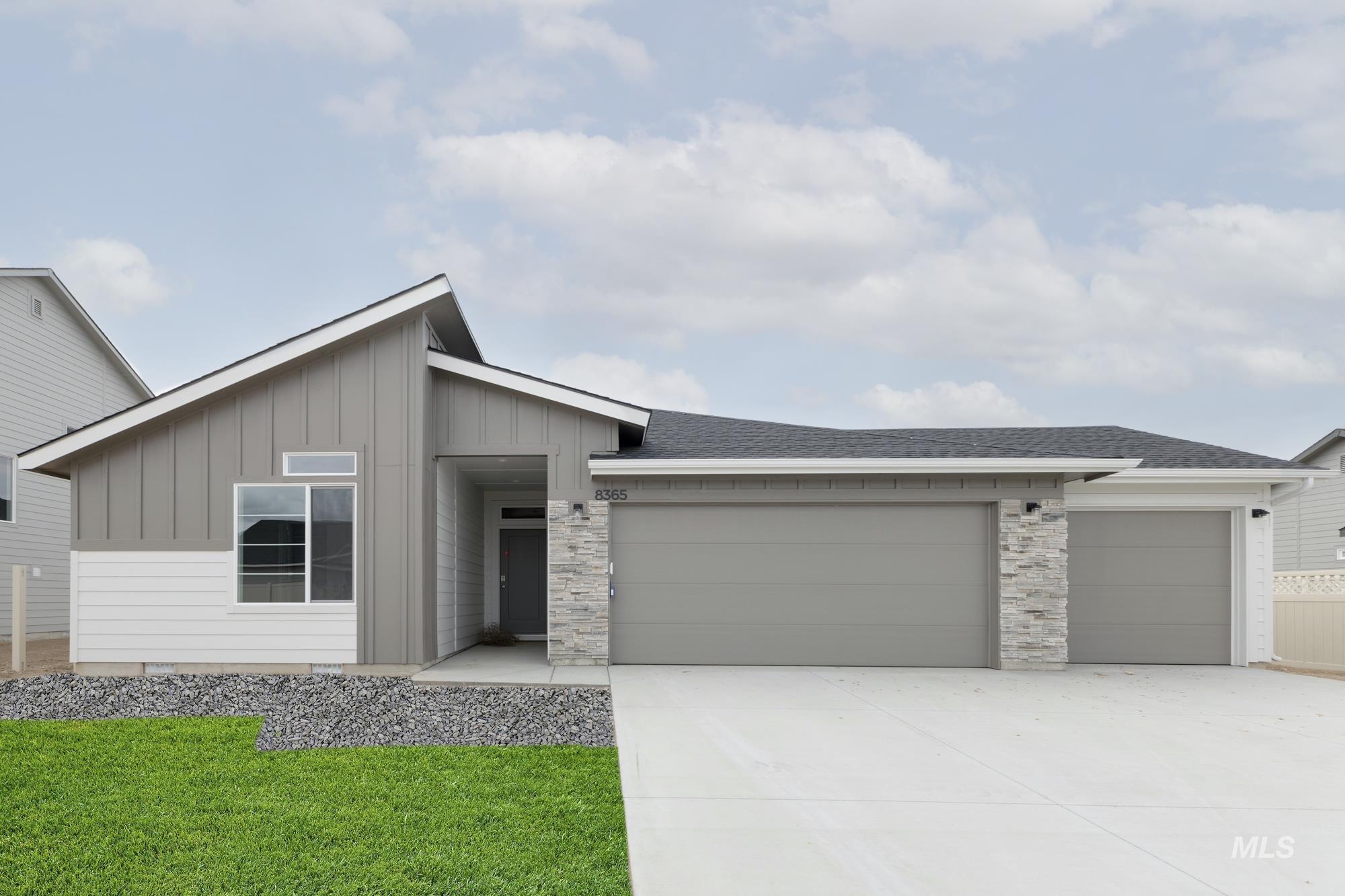 8365 S Sansa Ave Property Photo