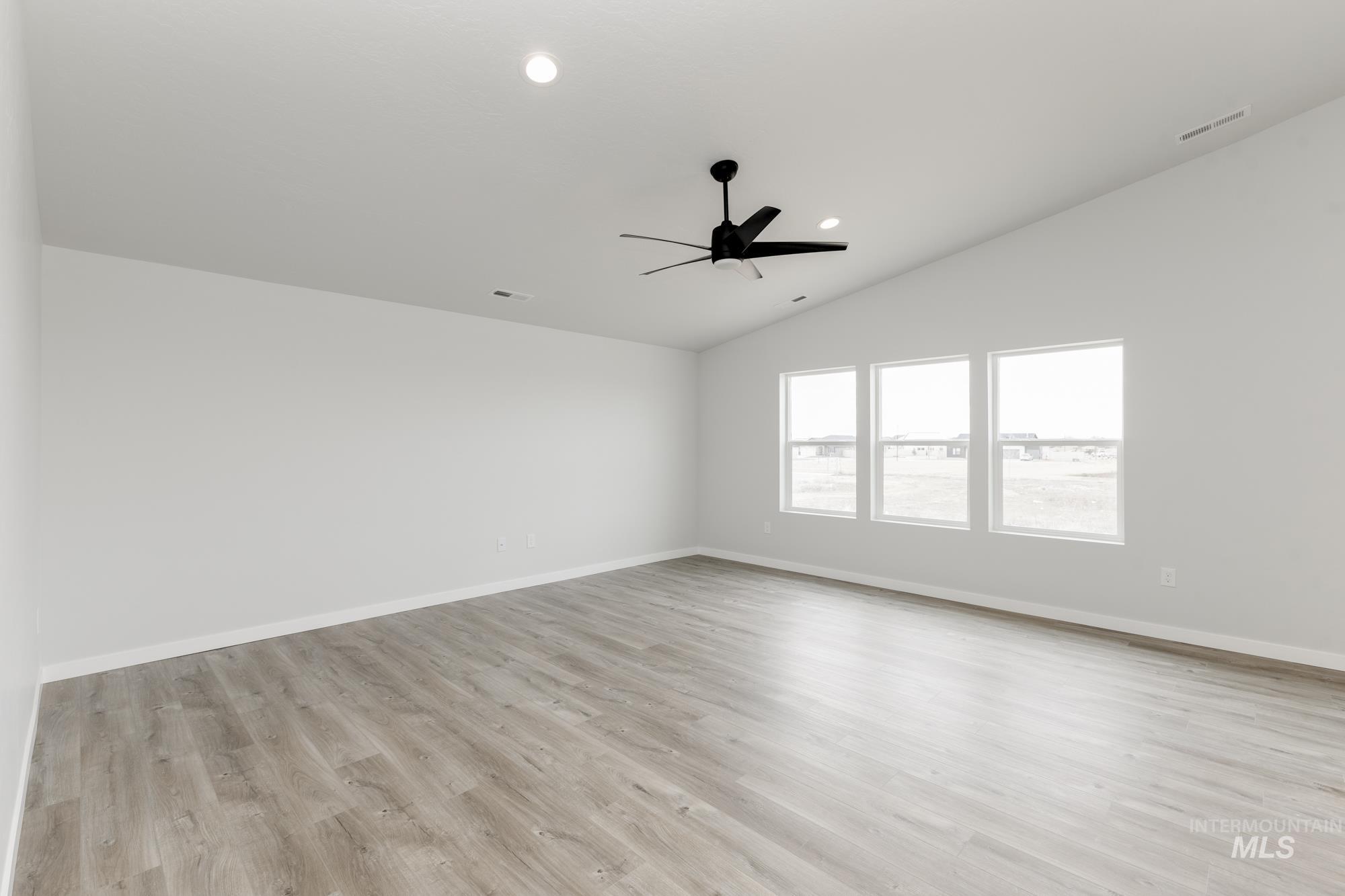 8365 S Sansa Ave Property Photo 7