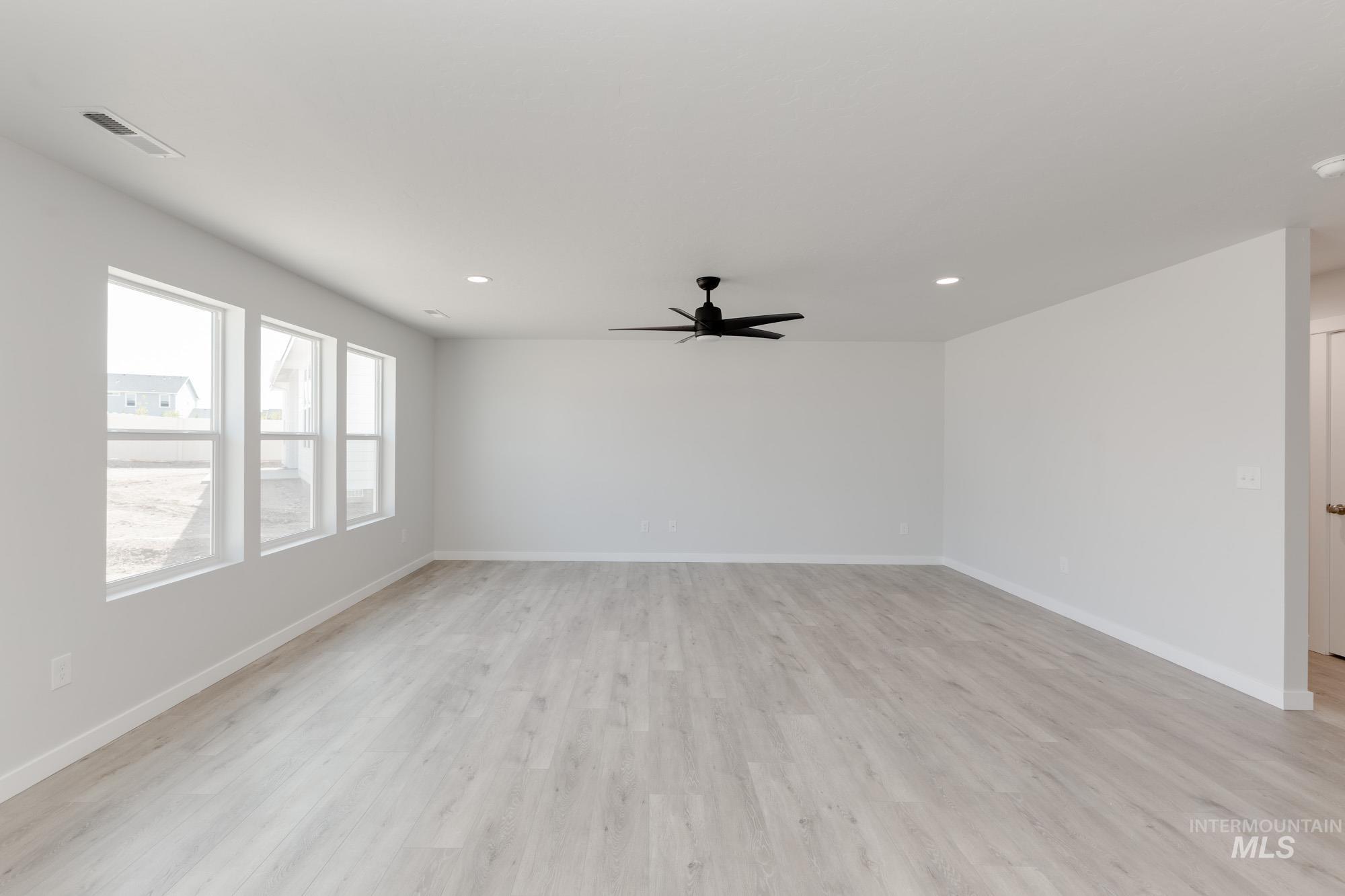 2464 W Minerva St Property Photo 10