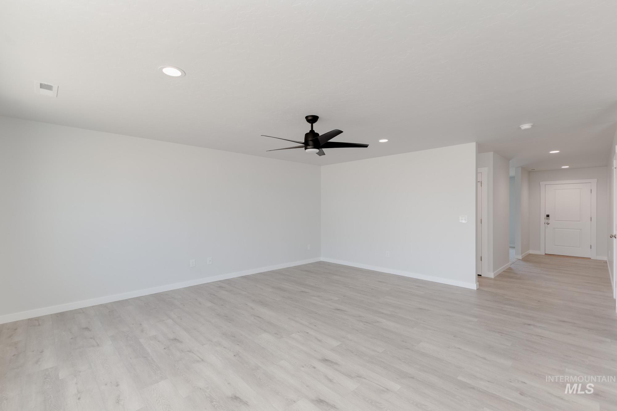 2464 W Minerva St Property Photo 11