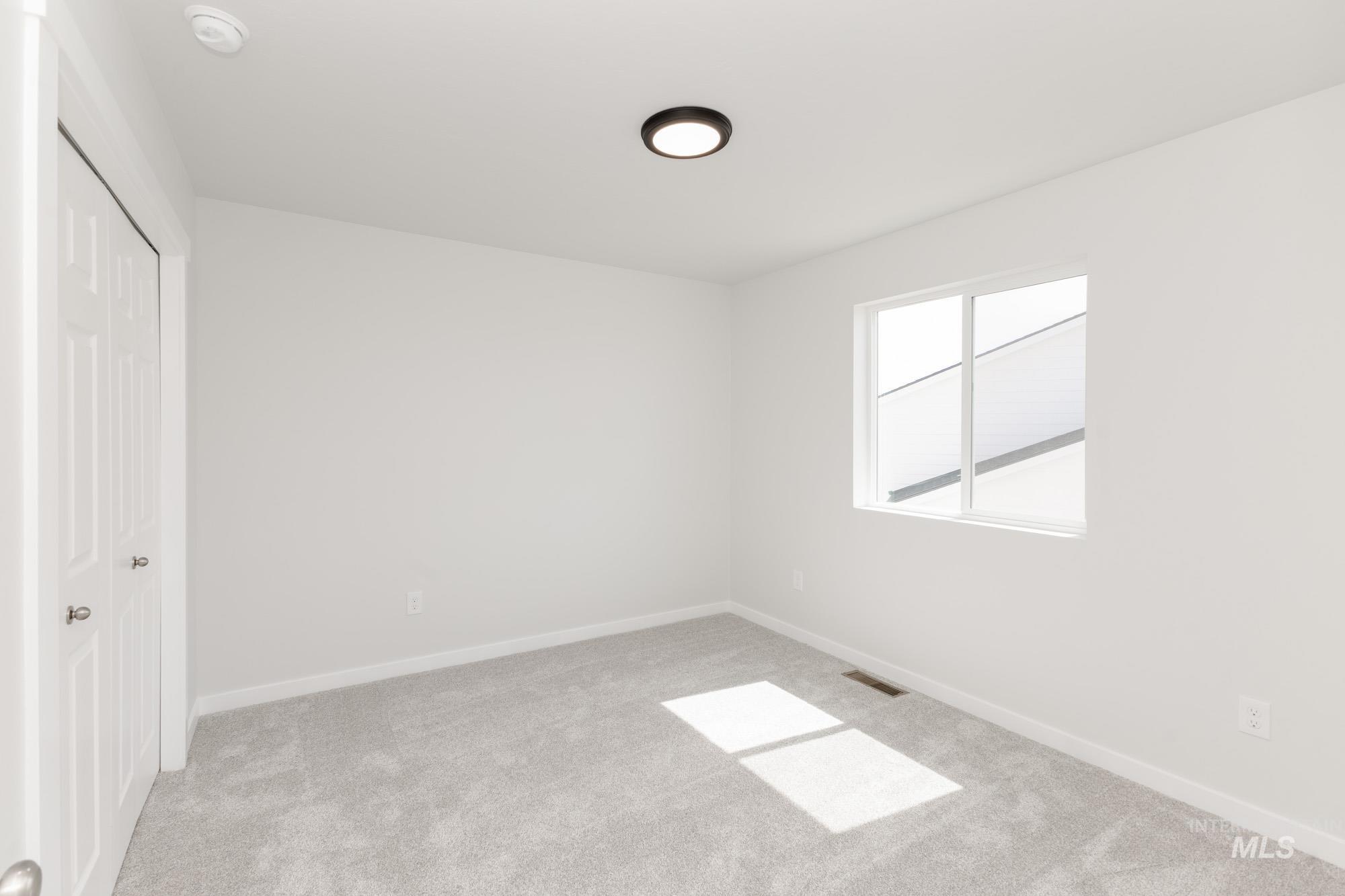 2464 W Minerva St Property Photo 18