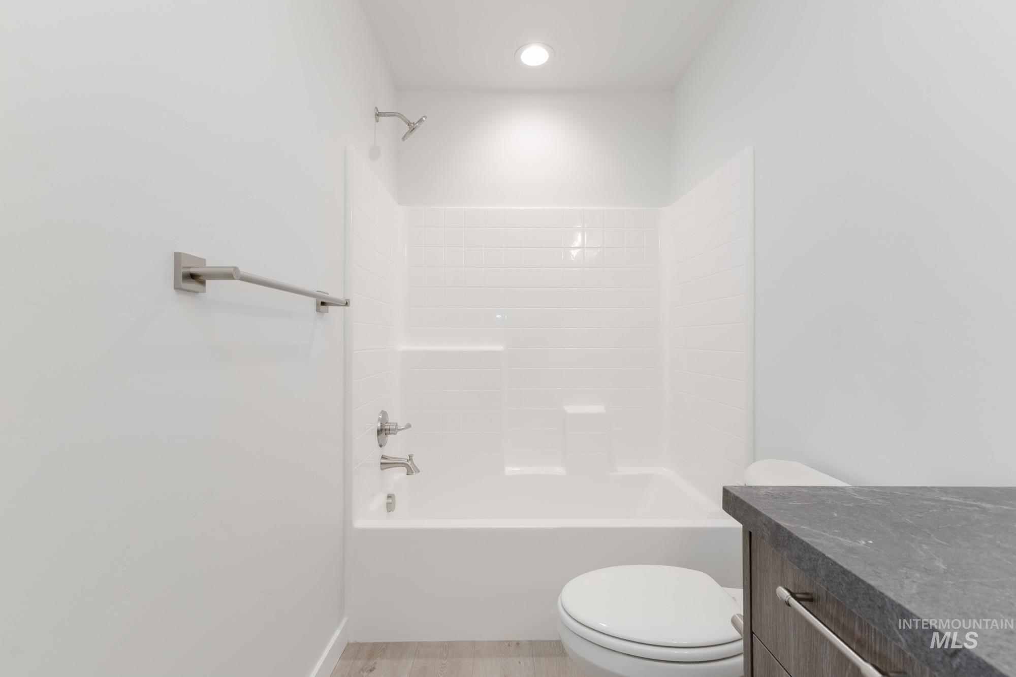 2464 W Minerva St Property Photo 22