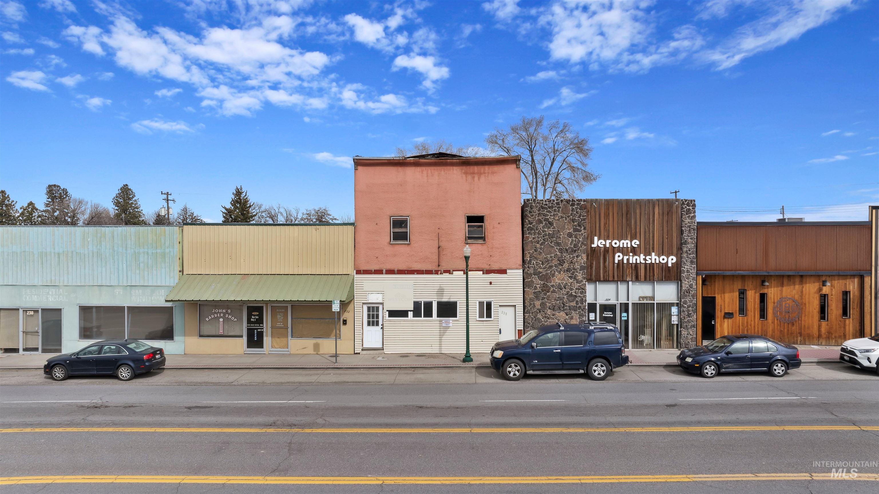 228 W Main Property Photo
