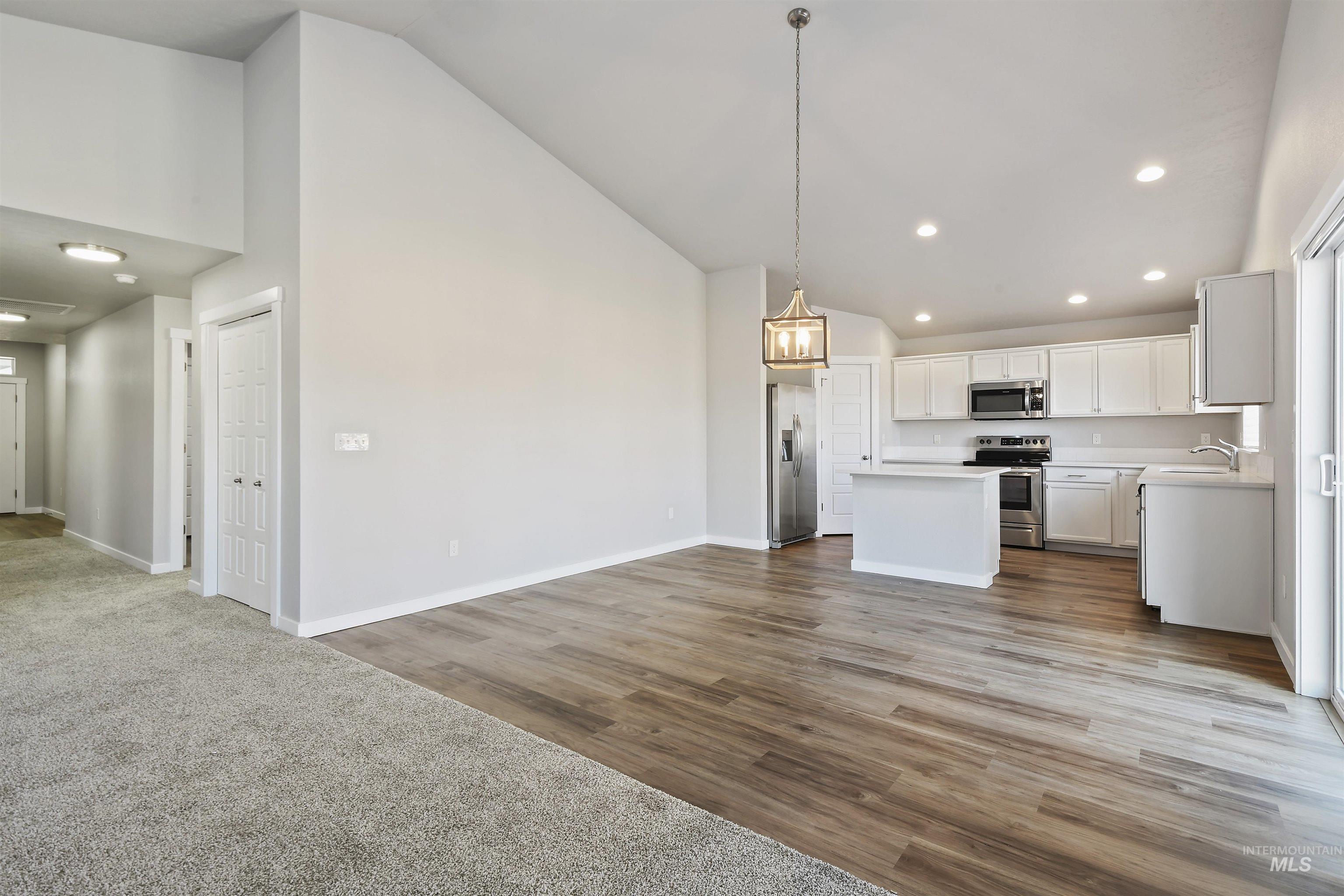 12722 W Fig Ct Property Photo 7