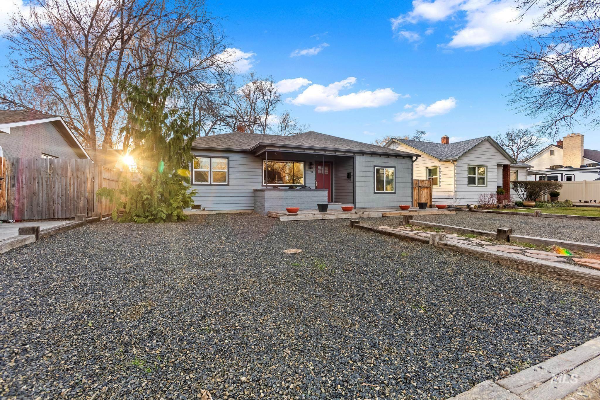 1723 S Leadville Property Photo 1