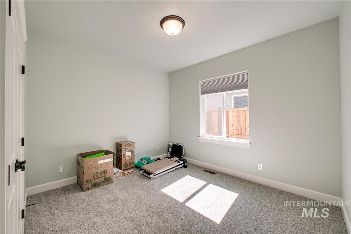 76 S Ziklag Ave Property Photo 8