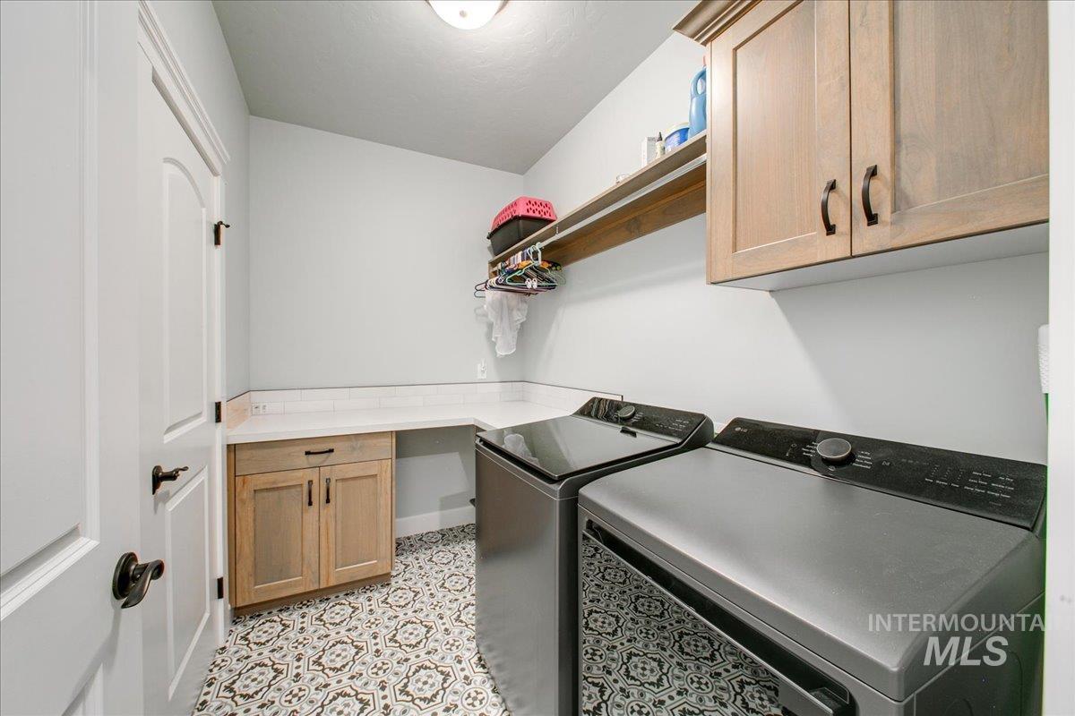 76 S Ziklag Ave Property Photo 26